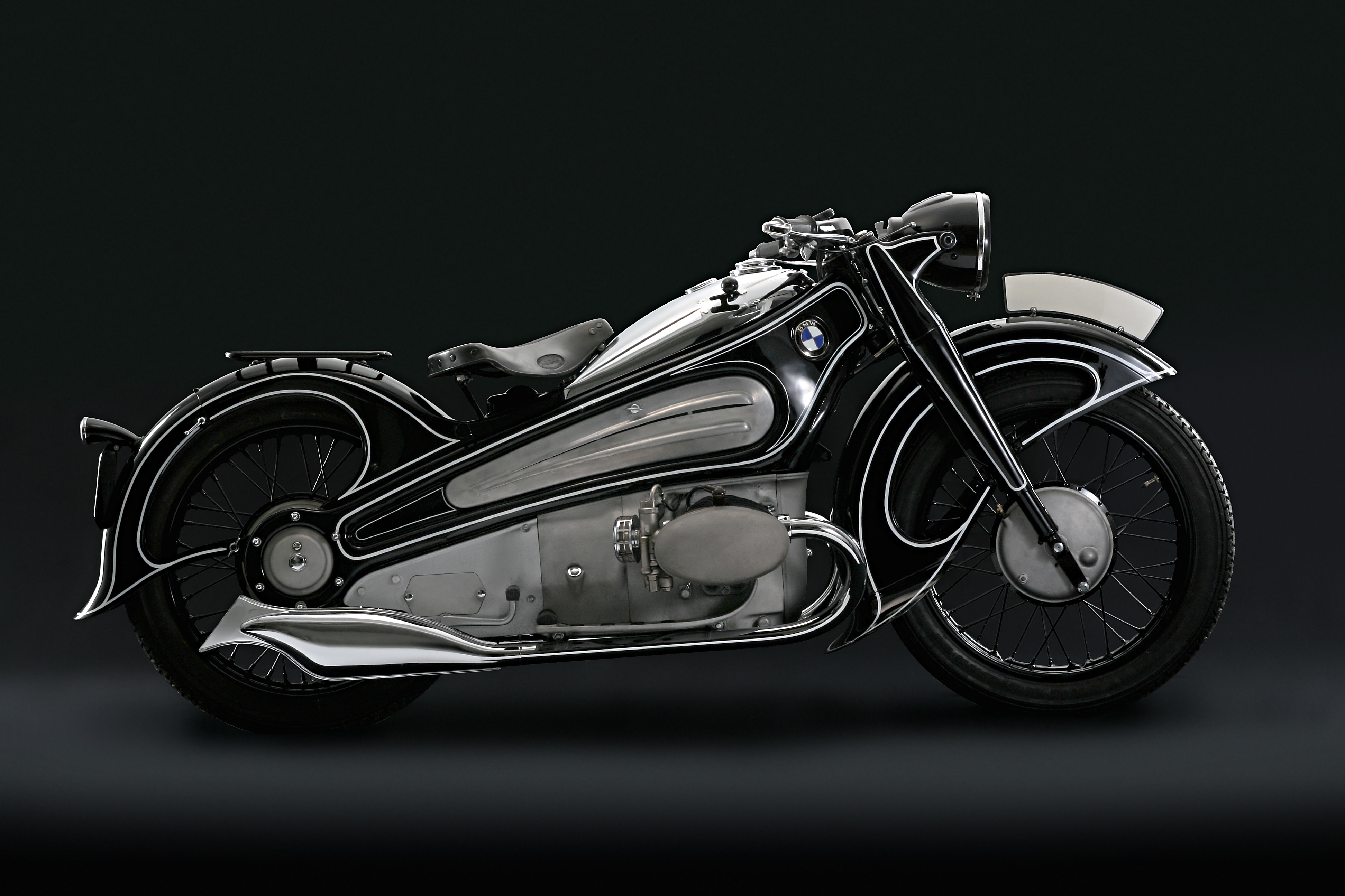 Мотоцикл BMW r7