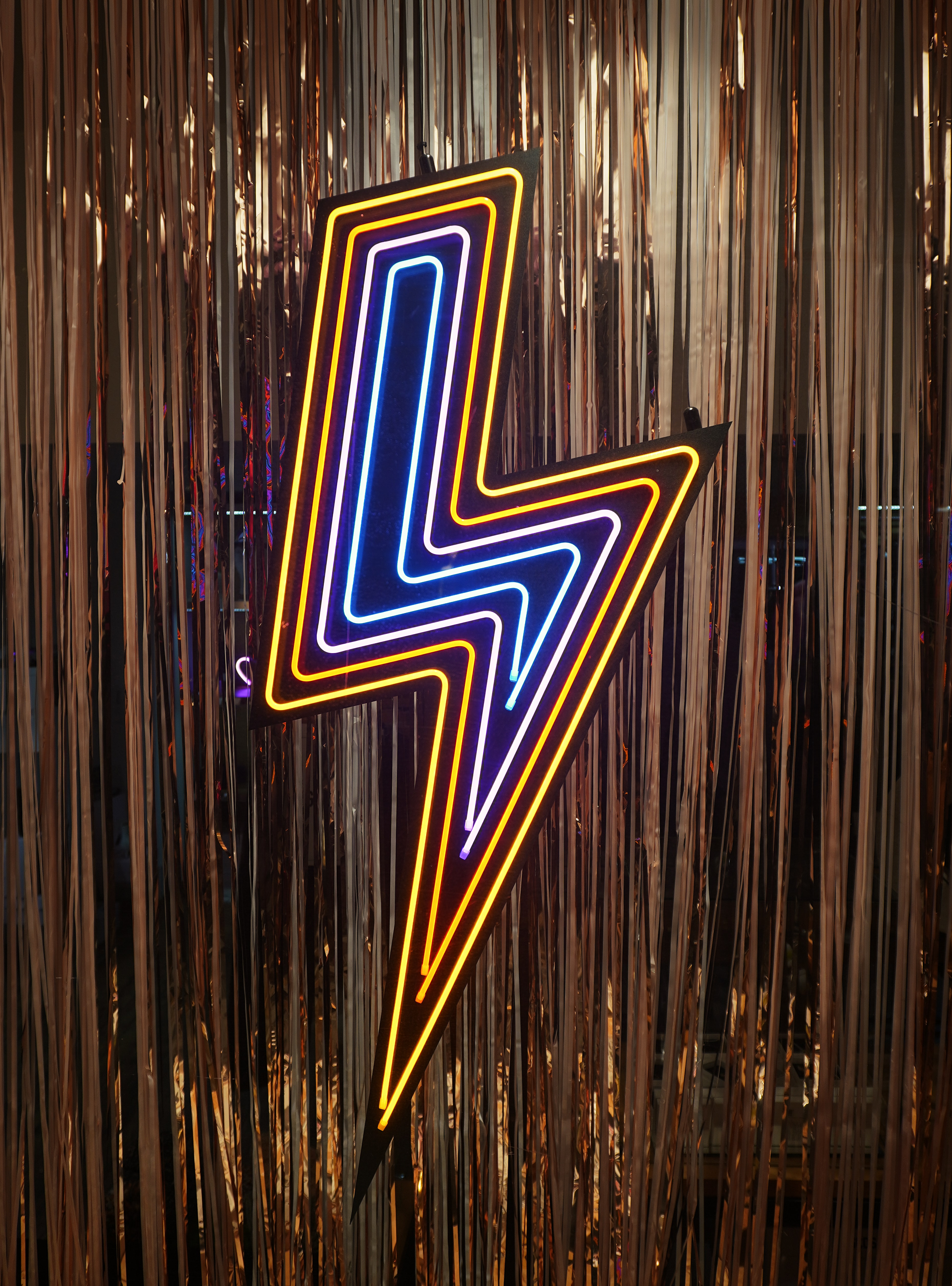 sign, lightning, neon, shine, light, miscellanea, miscellaneous, glow, signboard cell phone wallpapers