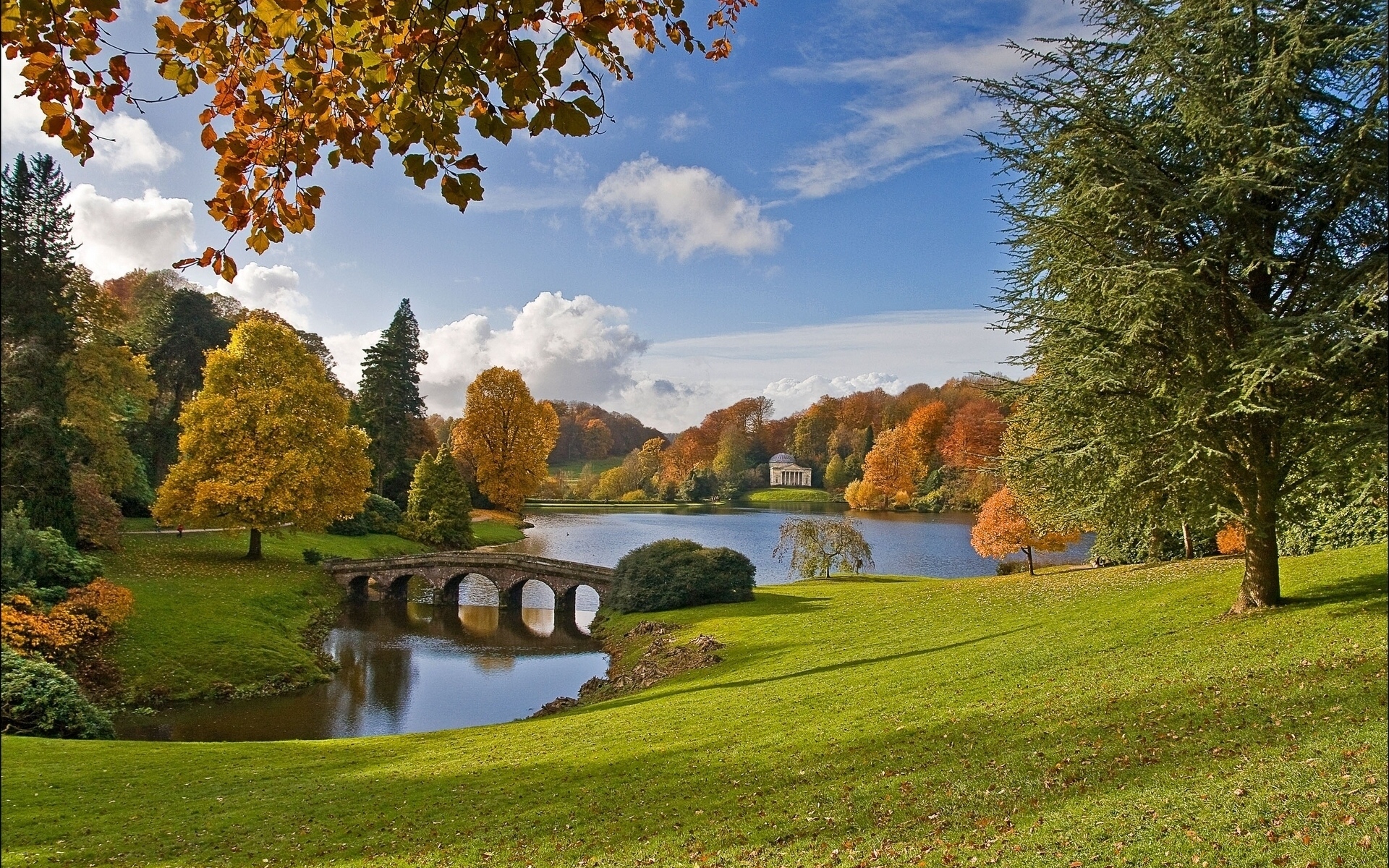 Картинки природы парка. Парк Стоурхед Англия. Сад Стоурхед. Великобритания. Пейзажный парк Стоурхед, Англия. Парк Стоурхед в Уилтшире.