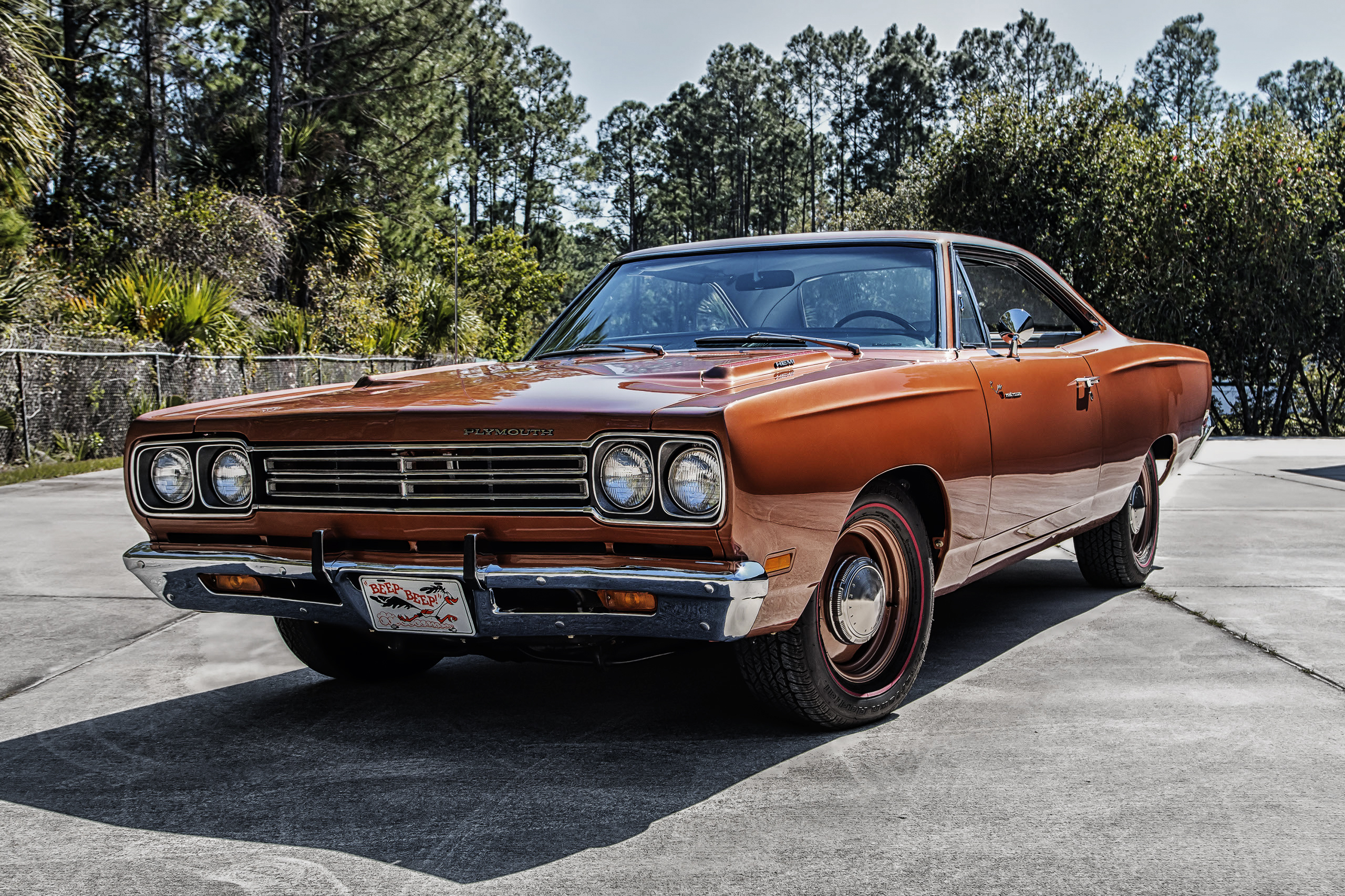 Плимут. Plymouth Roadrunner 1969. Плимут Road Runner. Плимут роад раннер 1969. Plymouth Roadrunner Hemi 1969.