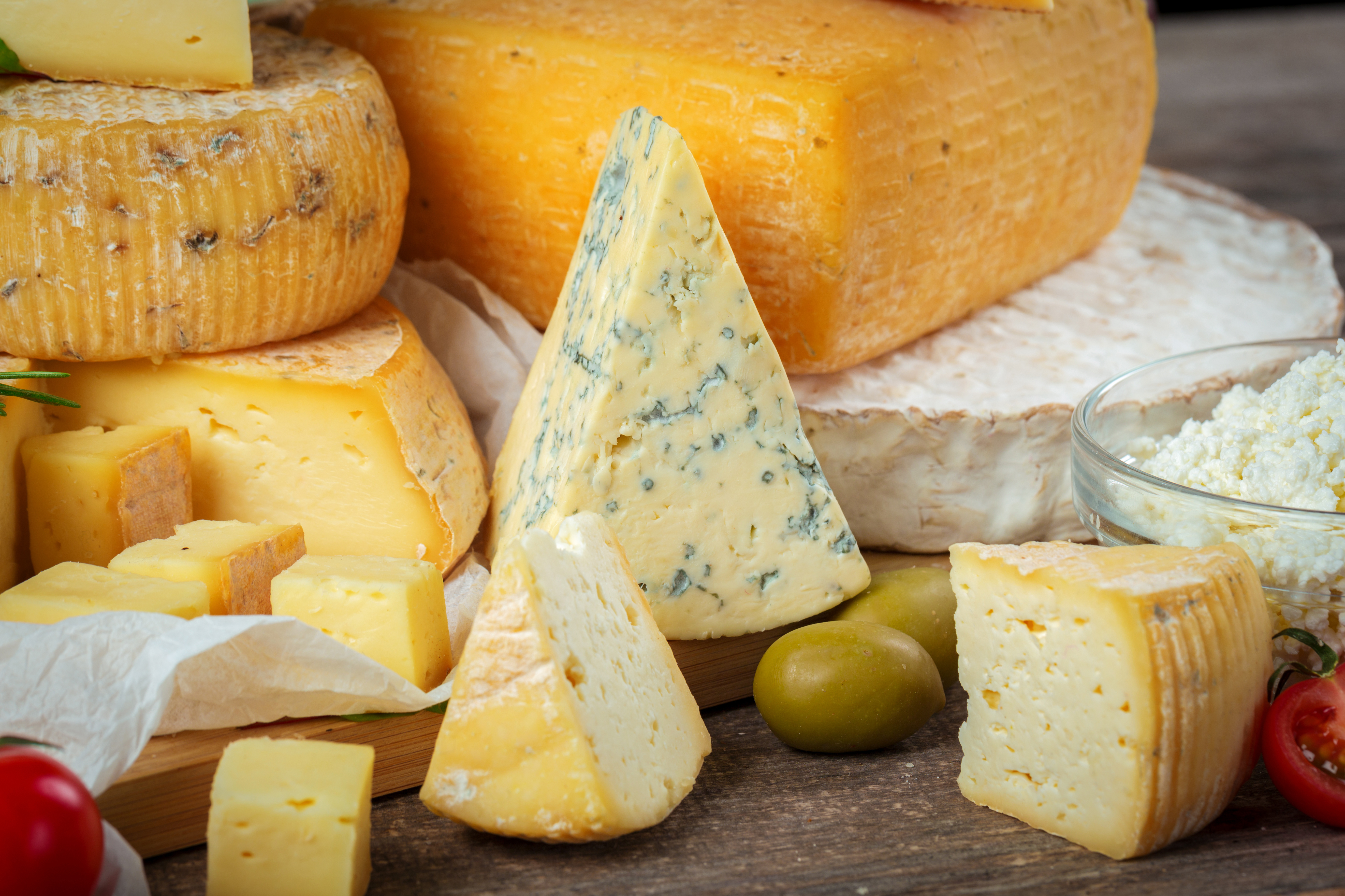 Знаменитые сыры. Сыр. Красивый сыр. Фермерские сыры. Фото сыра красивое.