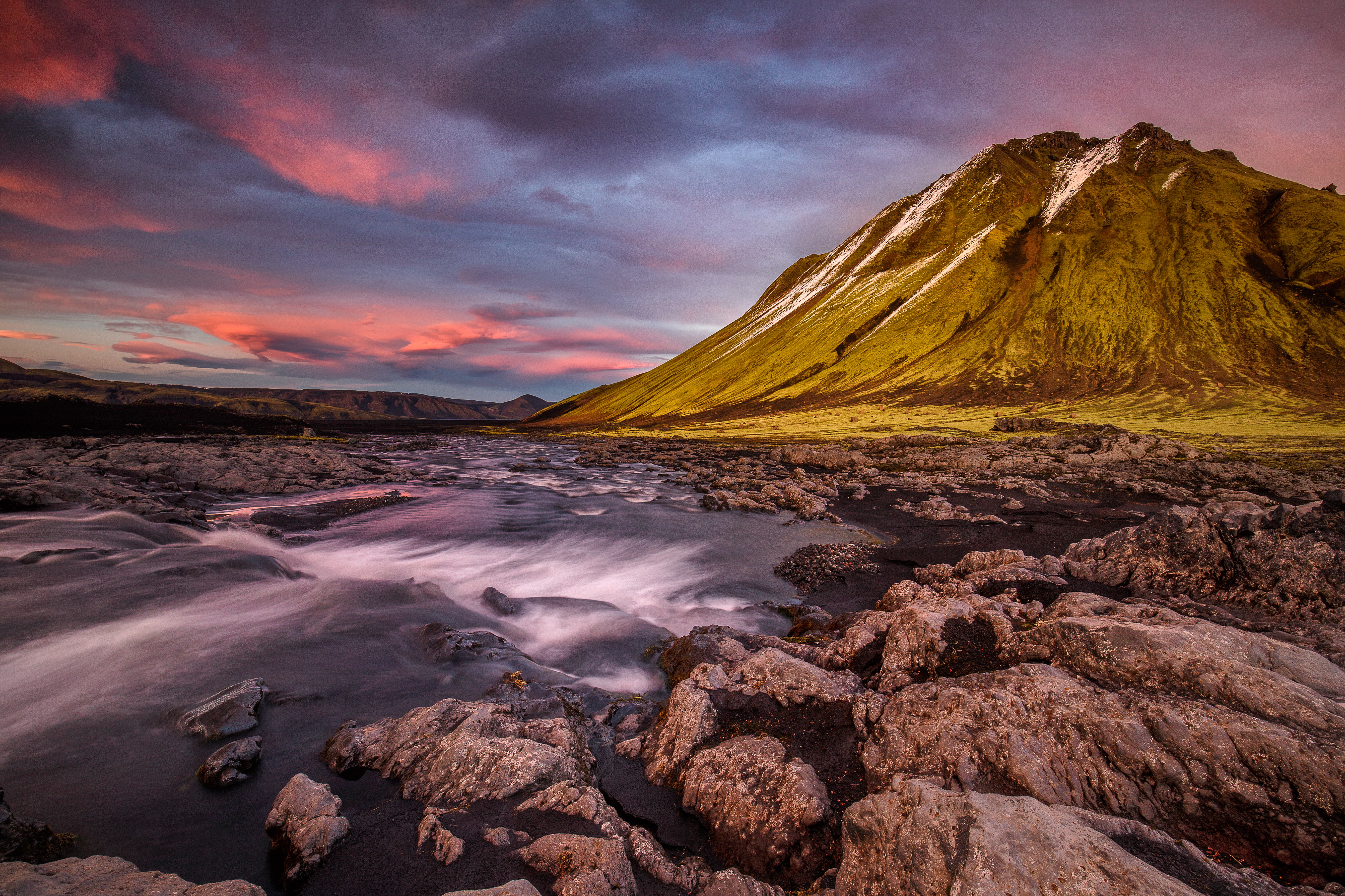 105574 скачать картинку природа, река, камни, горы, течение, исландия - обои и заставки бесплатно