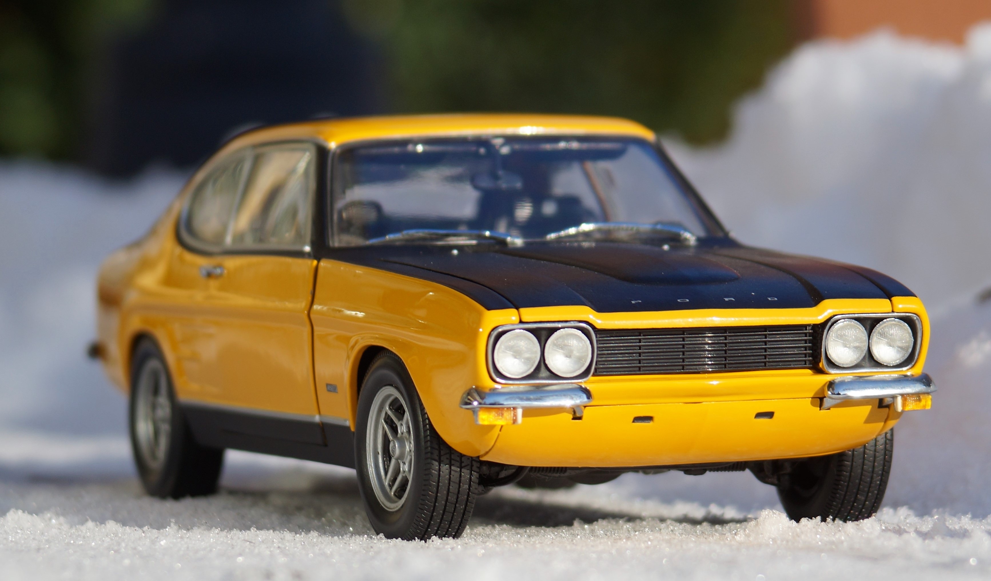 side view, snow, ford, cars, model Desktop Wallpaper
