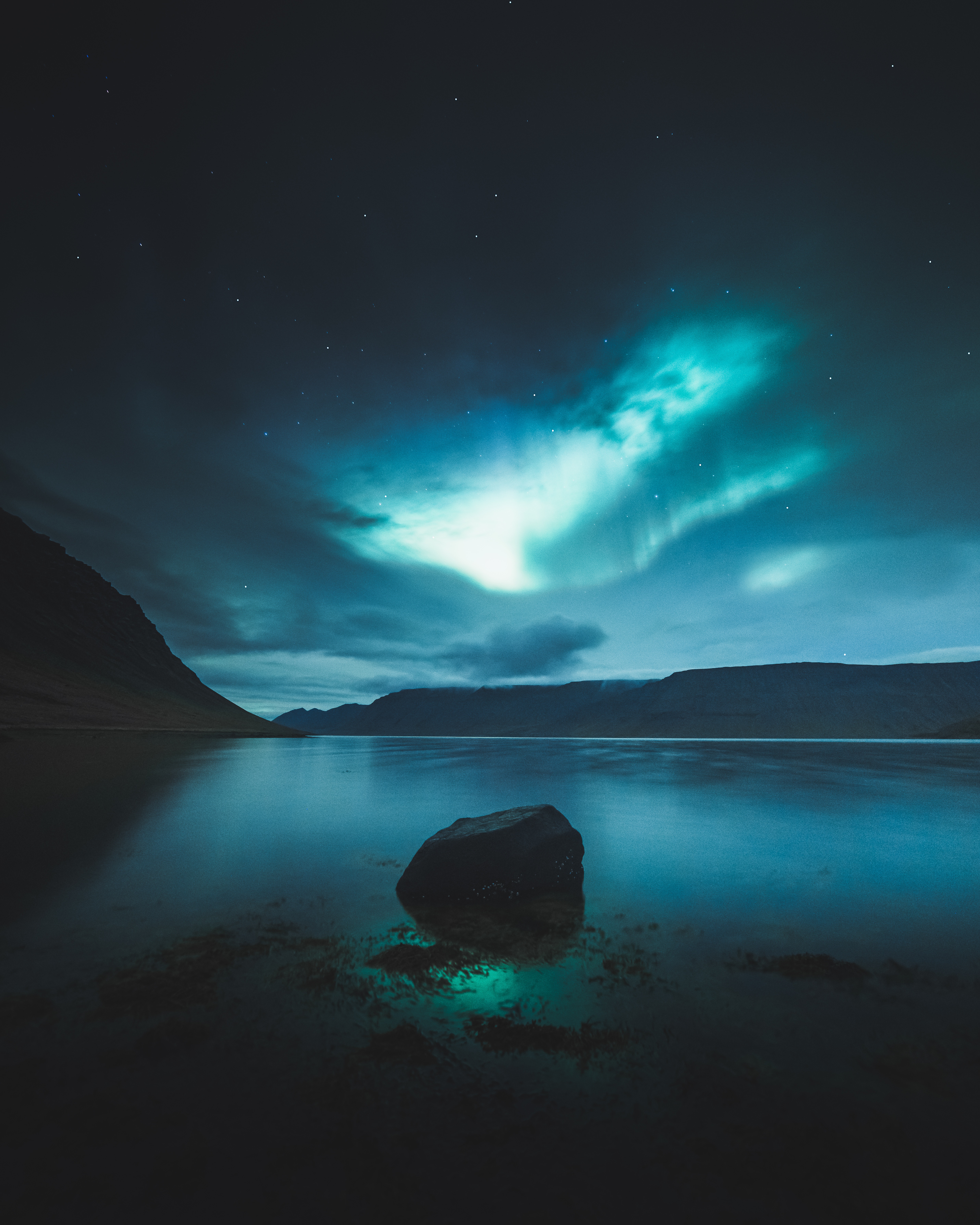 Laden Sie das See, Aurora Borealis, Natur, Sky, Übernachtung, Mountains, Nordlichter-Bild kostenlos auf Ihren PC-Desktop herunter