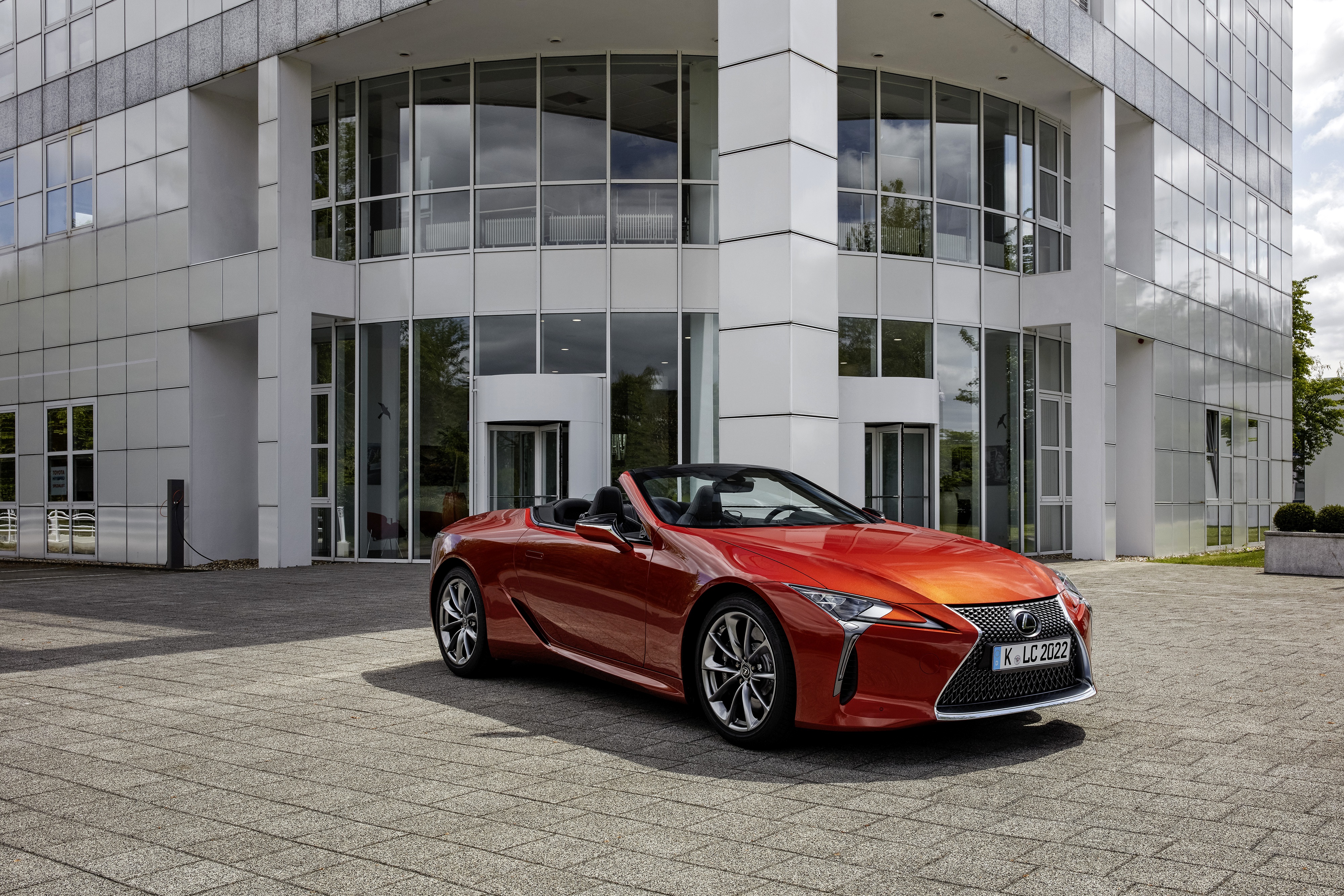 Lexus LC 500 кабриолет