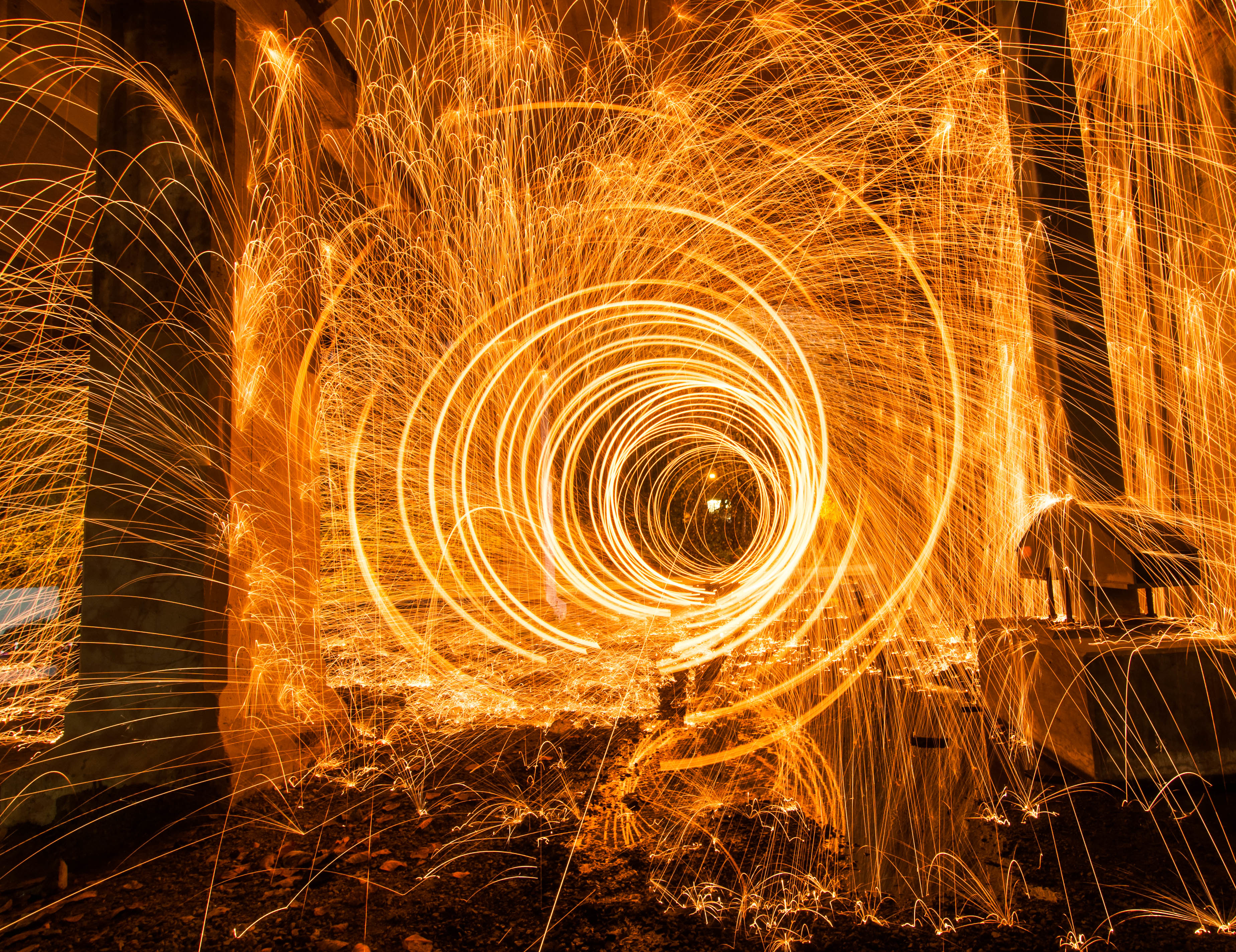 long exposure, light, abstract, circles, shine, sparks, freezelight HD wallpaper