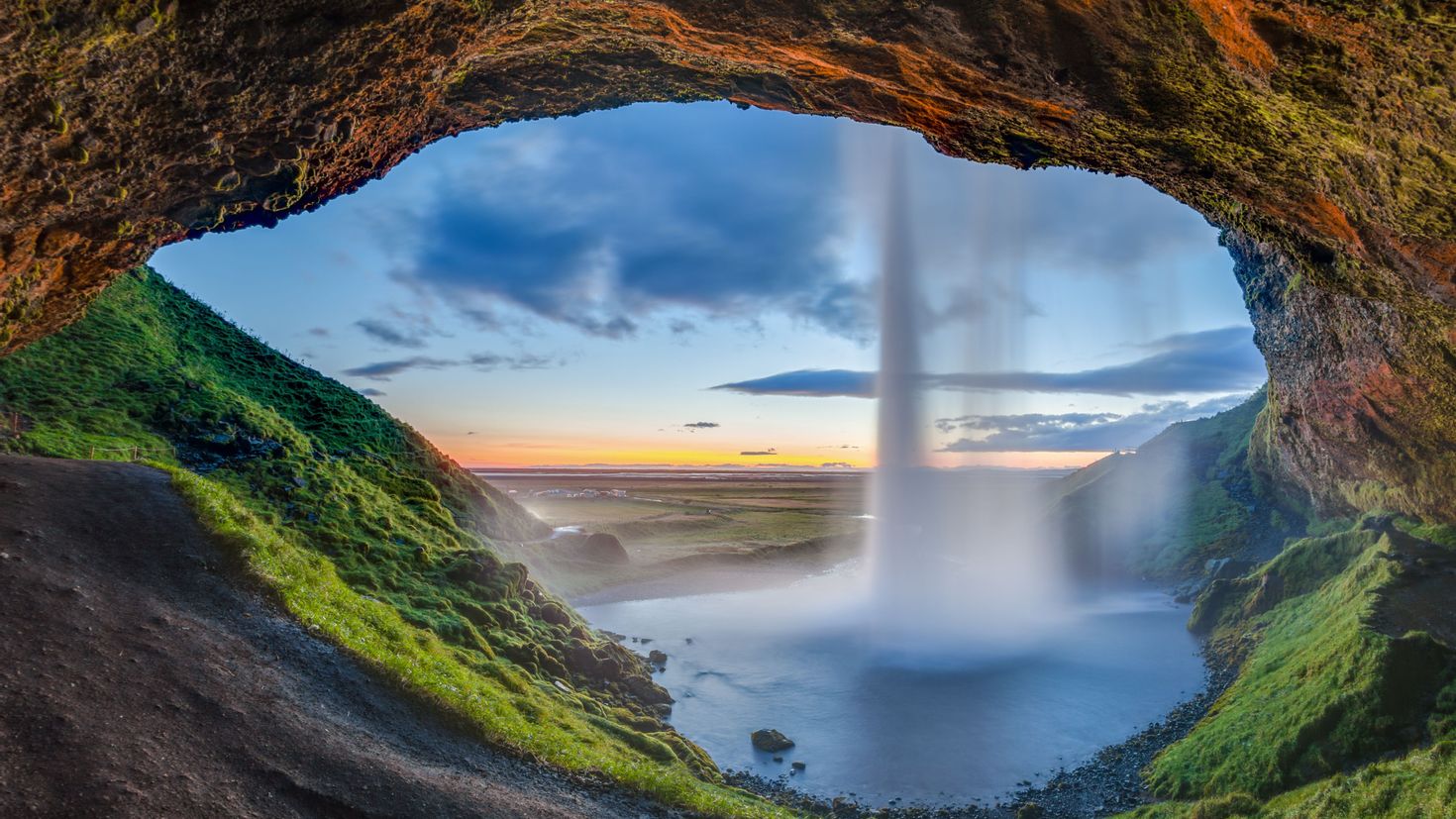 Красота планеты земля. Водопад Сельяландсфосс. Сельяландсфосс Исландия. Исландия скалы Рейнисдрангар. Водопады Исландии.