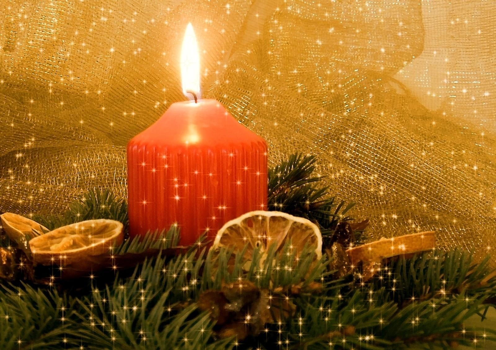 Handy-Wallpaper Nadeln, Neues Jahr, Zitrone, Urlaub, Feiertage, Kerze, Neujahr, Feuer, Weihnachten kostenlos herunterladen.