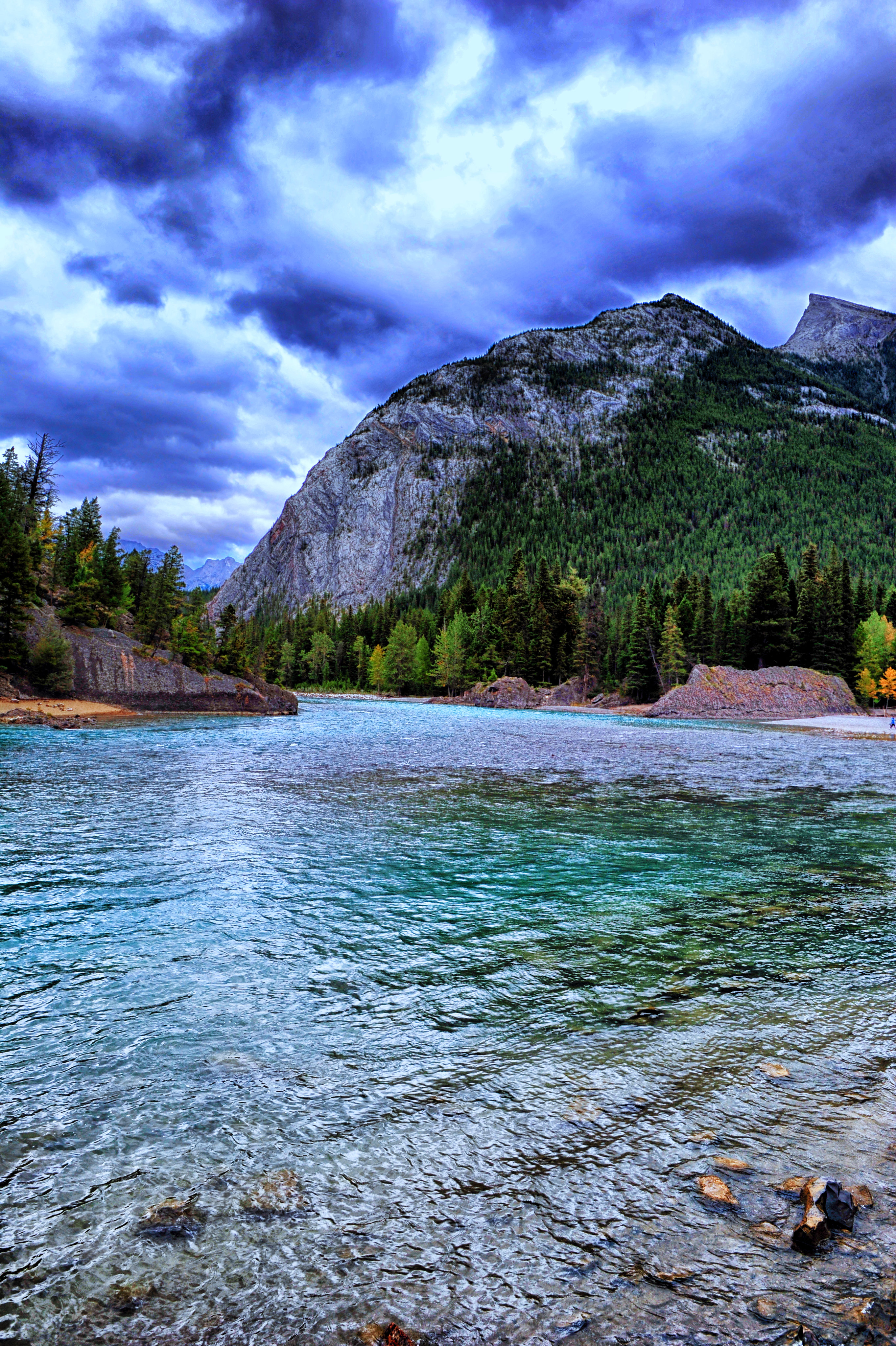 144010 descargar imagen naturaleza, ríos, árboles, montañas, las rocas, rocas: fondos de pantalla y protectores de pantalla gratis