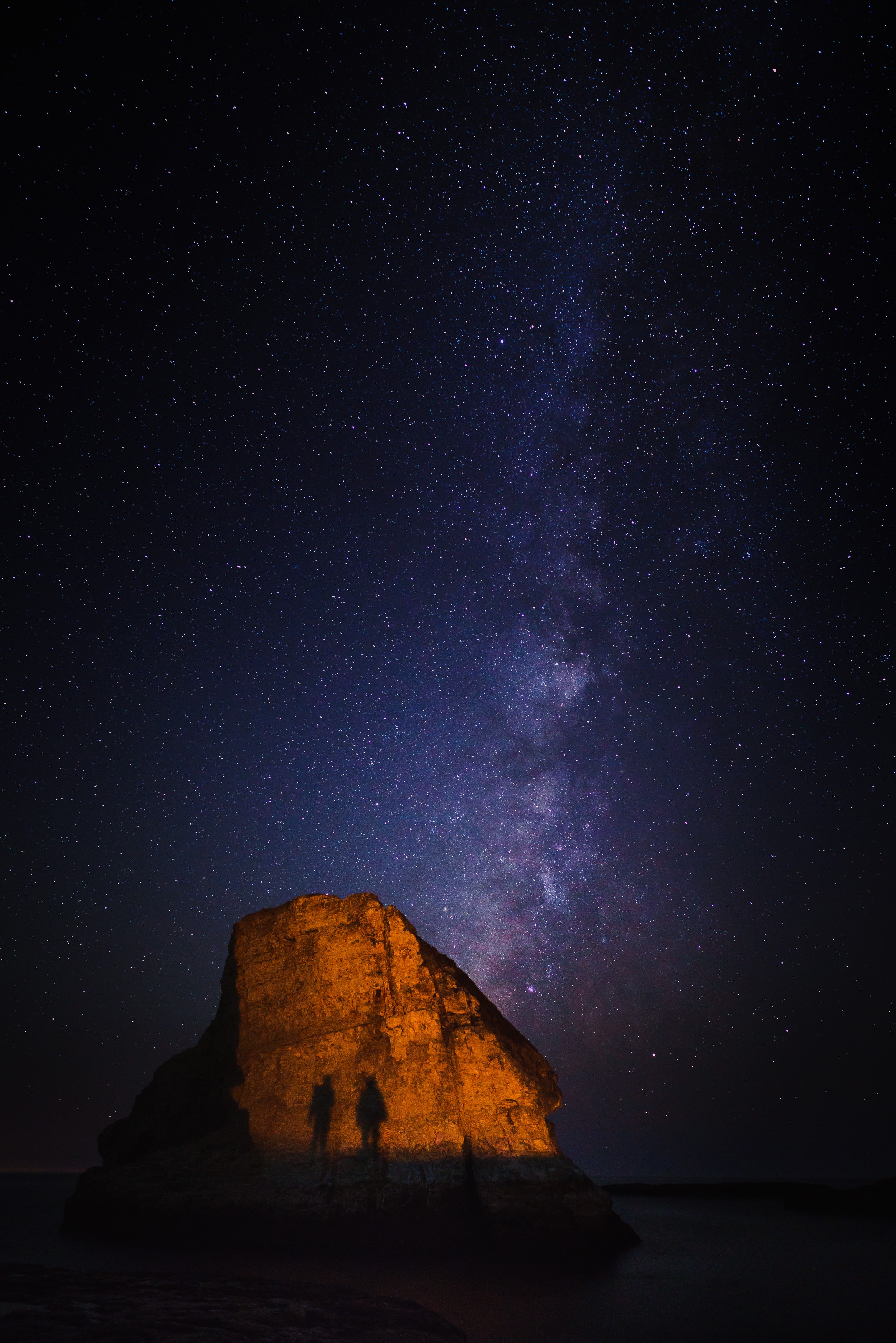 Download mobile wallpaper Rock, Davenport, Shark Fin Cove, Starry Sky, United States, Shadows, Nature, Usa, Milky Way for free.