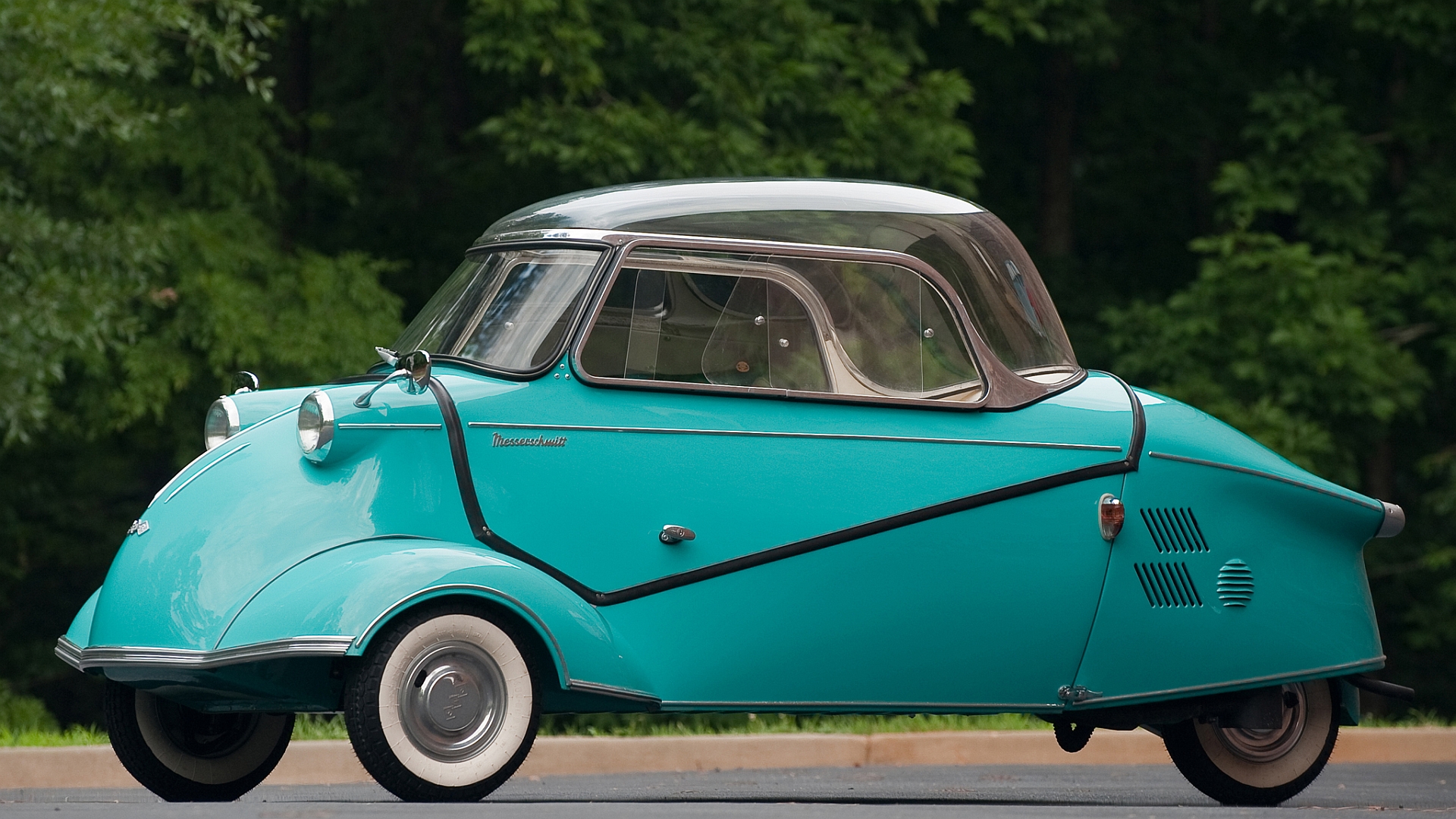 Рандомная машина. Мессершмитт мотоколяска. Messerschmitt kr200 Bubble car Cabrio Oxford. Messerschmitt а/м. Кр 200.