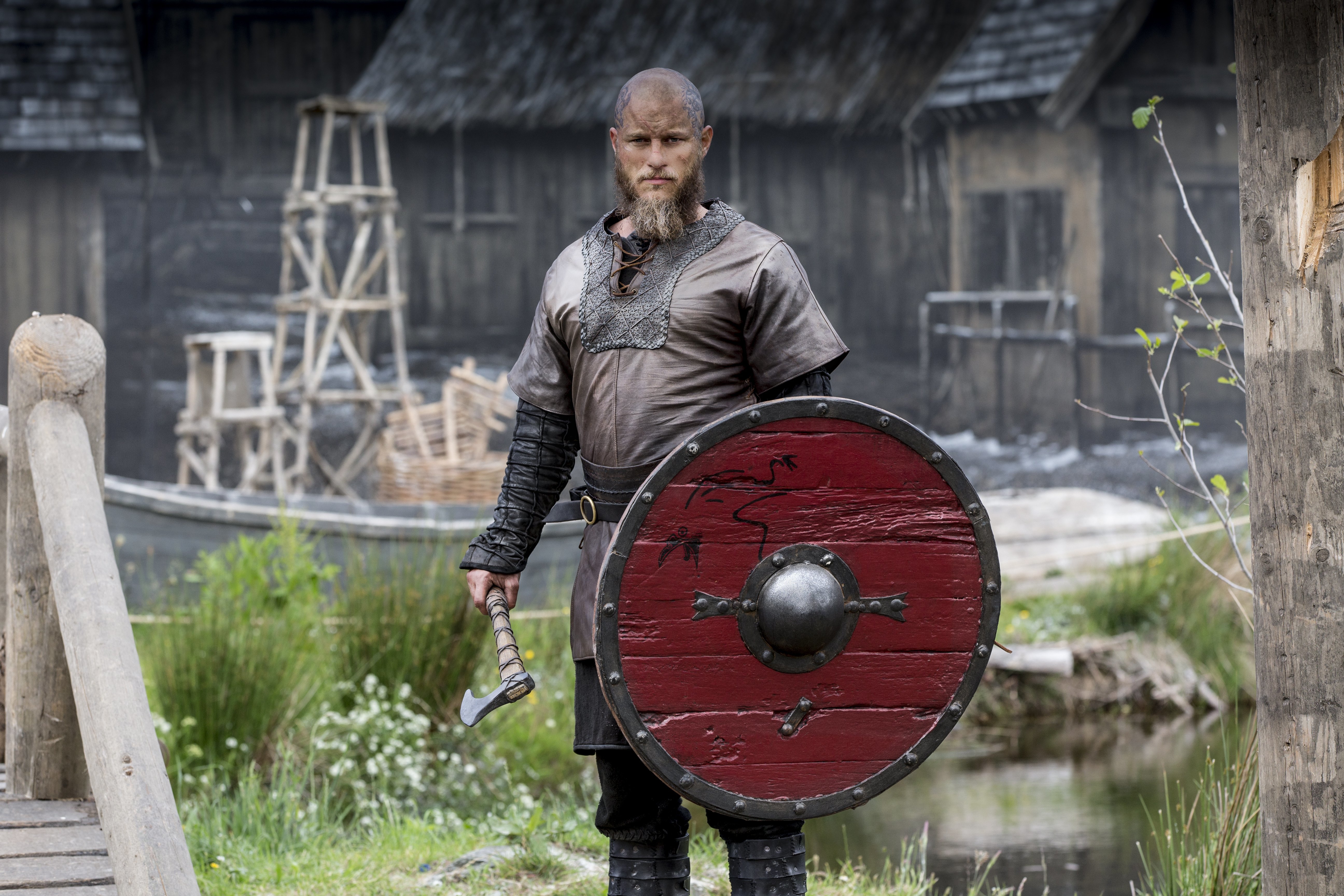 Фото рагнара лодброка из сериала викинги