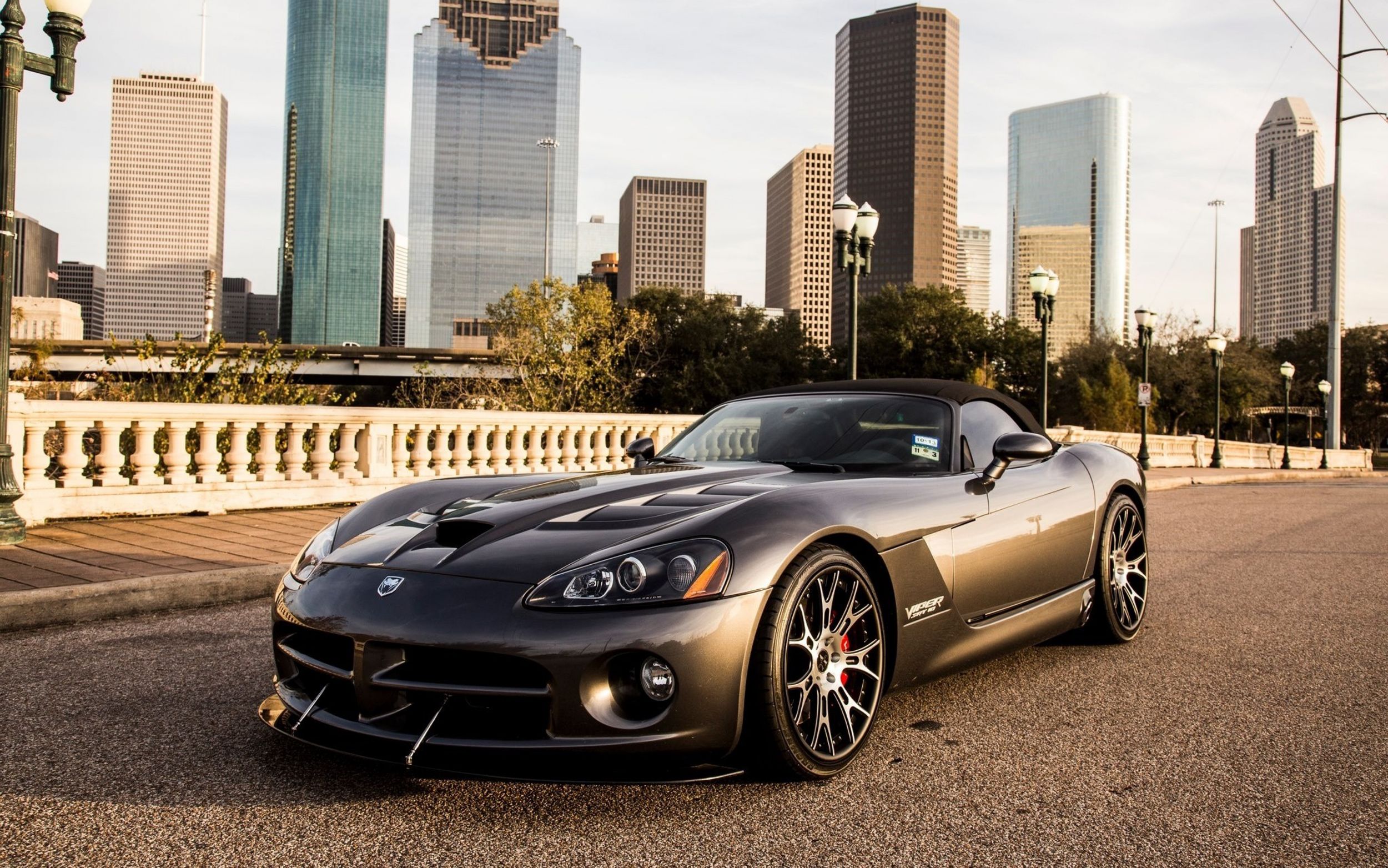 Dodge Viper 4