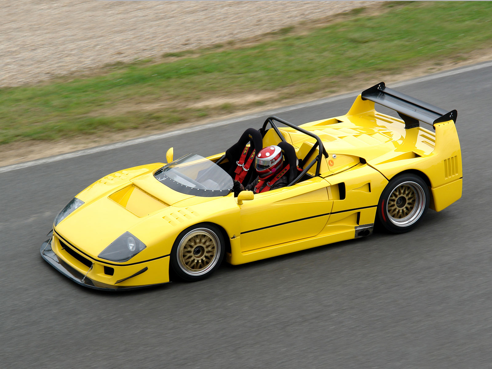 Ferrari f40 Yellow