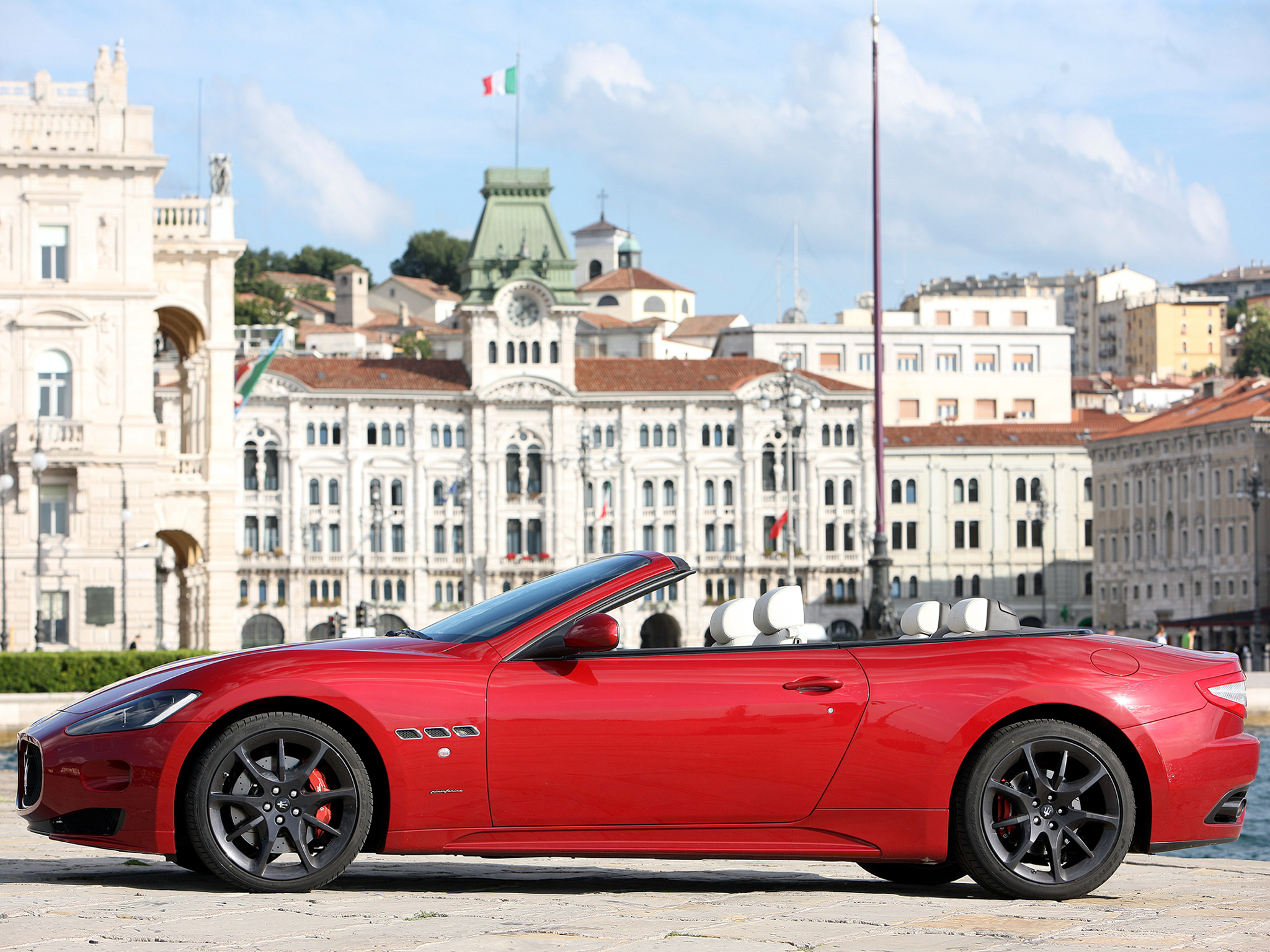 Maserati Gran Turismo 2012 Convertible