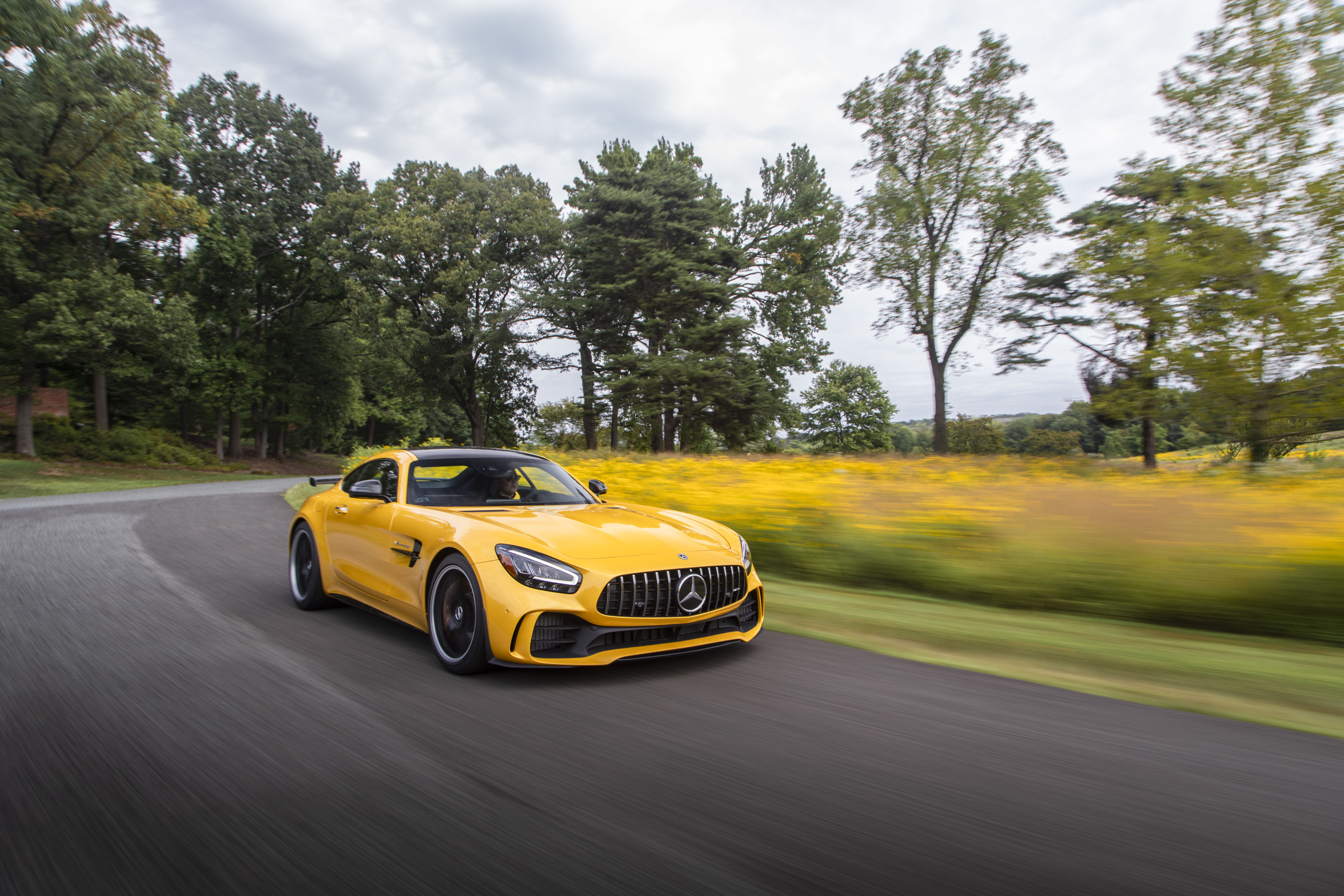 Mercedes SLS 2020 Yellow