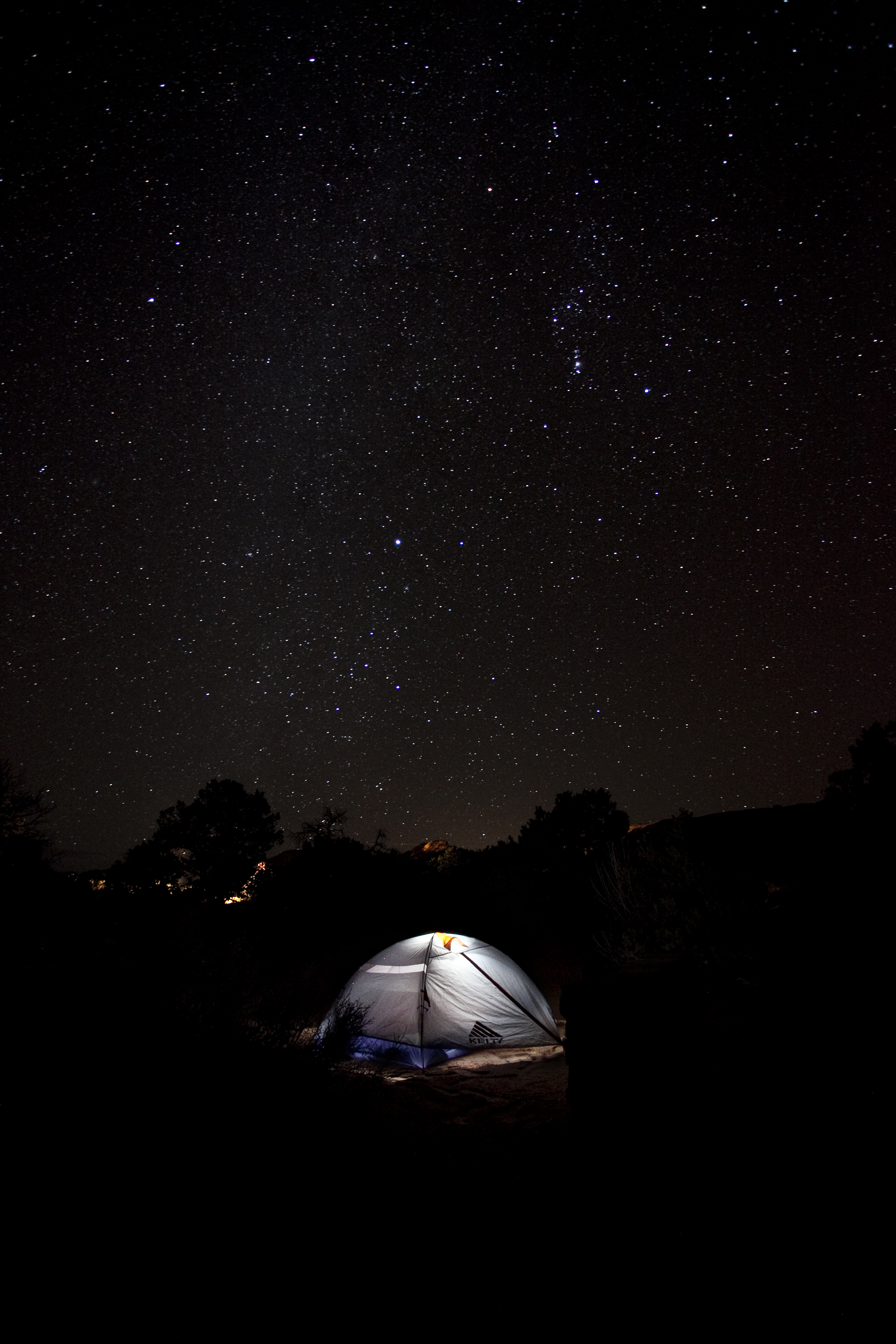 Mobile wallpaper camping, tent, campsite, night, nature, starry sky