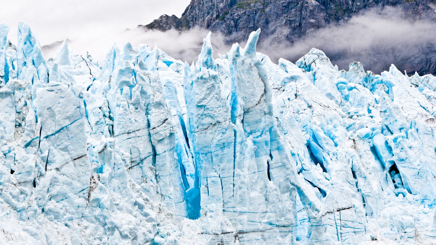 Ice mountain. Ледник окйокуль. Ледник Денмена. Ледяные скалы. Зимние горы.