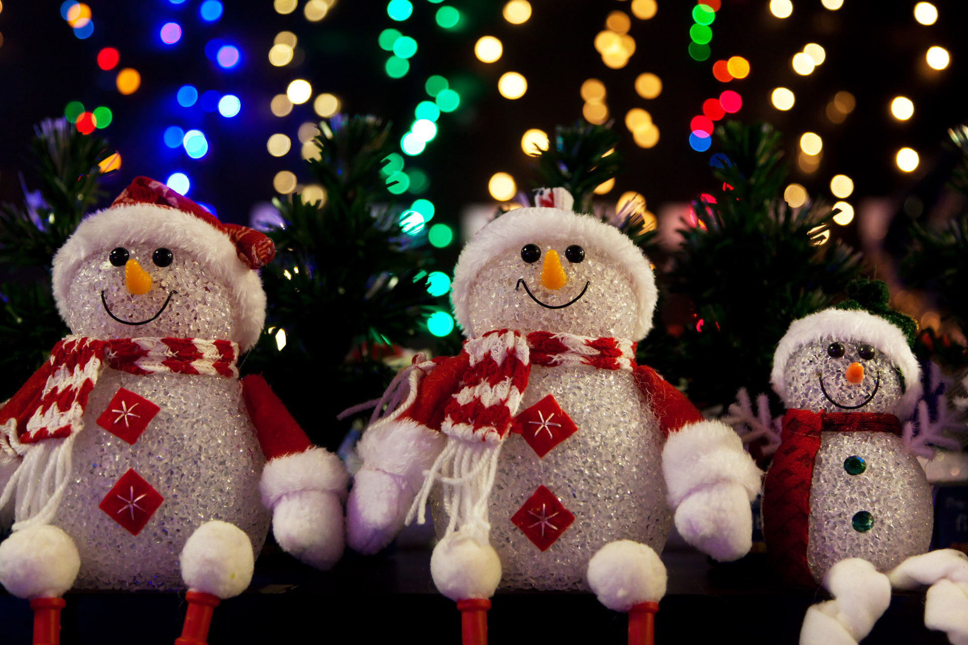 Download mobile wallpaper Snowman, Christmas, Holiday for free.
