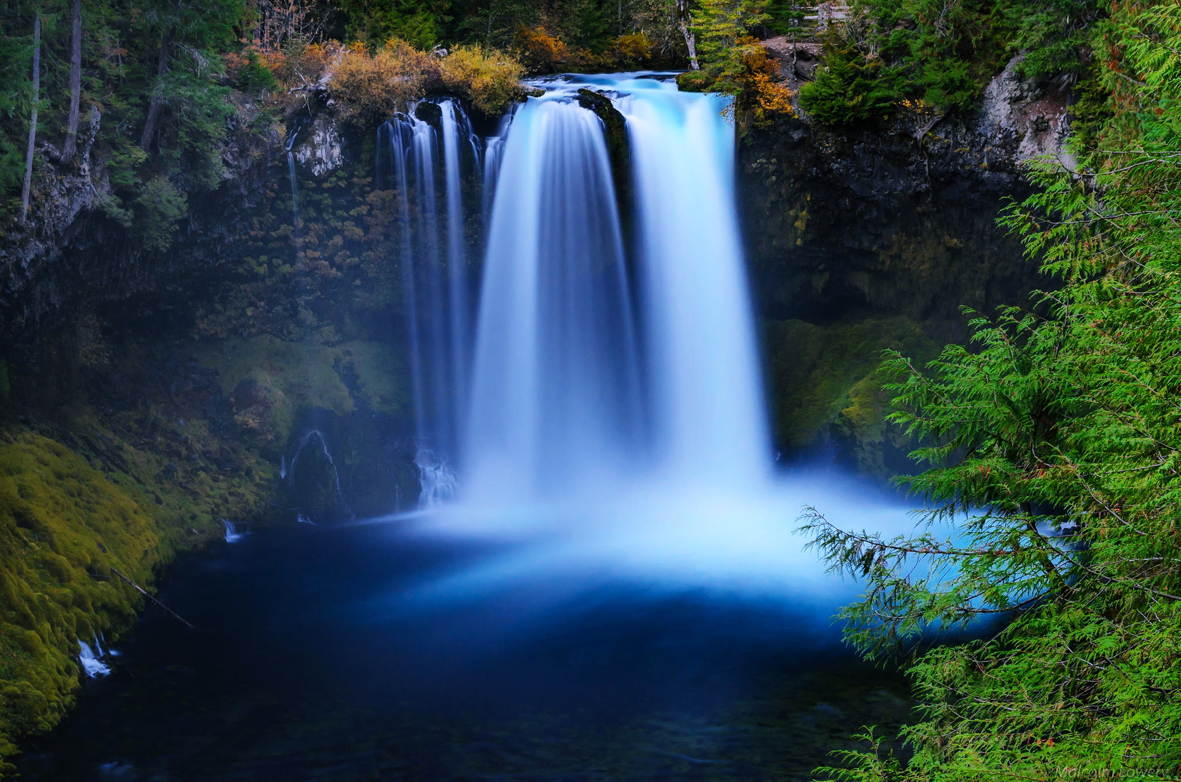 Водопад. Природа водопад. Водопад картинки. Красота воды водопад. Спокойный красивый водопад.