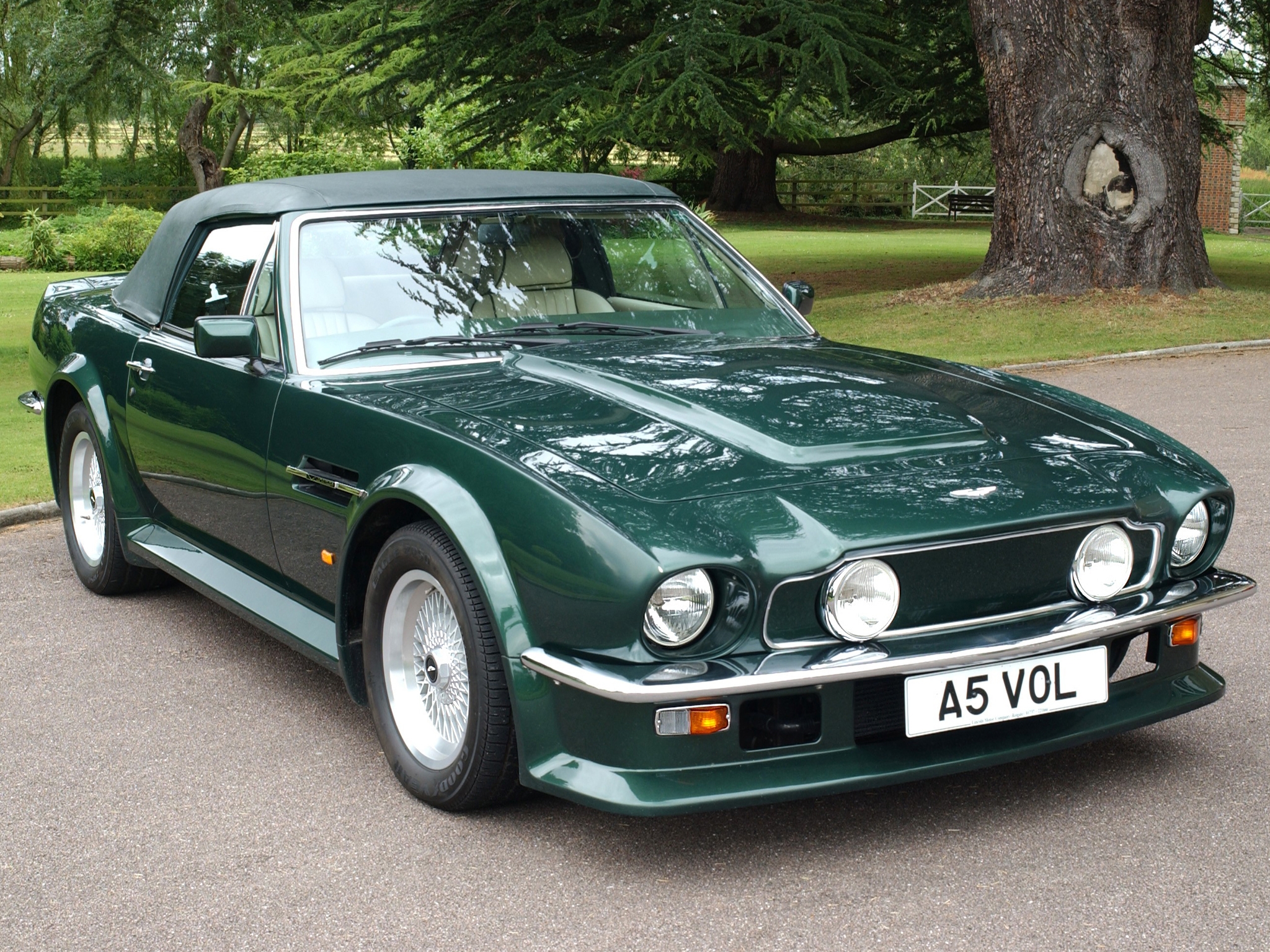 Cool Wallpapers front view, auto, aston martin, cars, green, v8, vantage, 1984