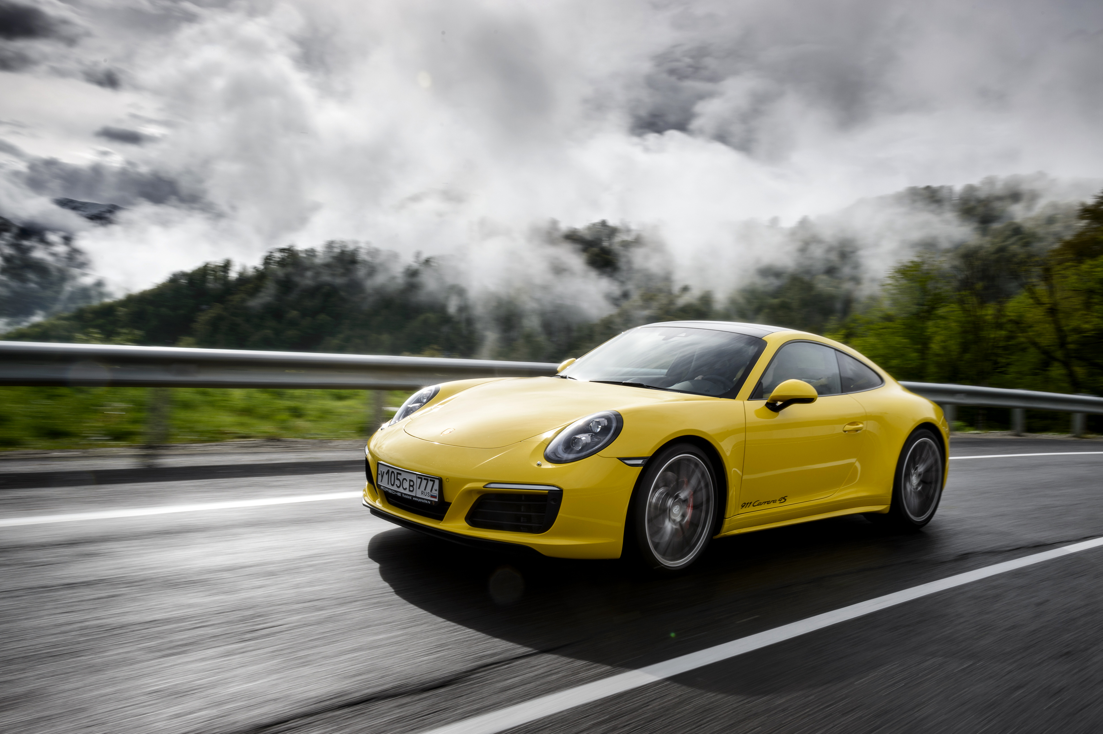 Porsche 911 Carrera Yellow