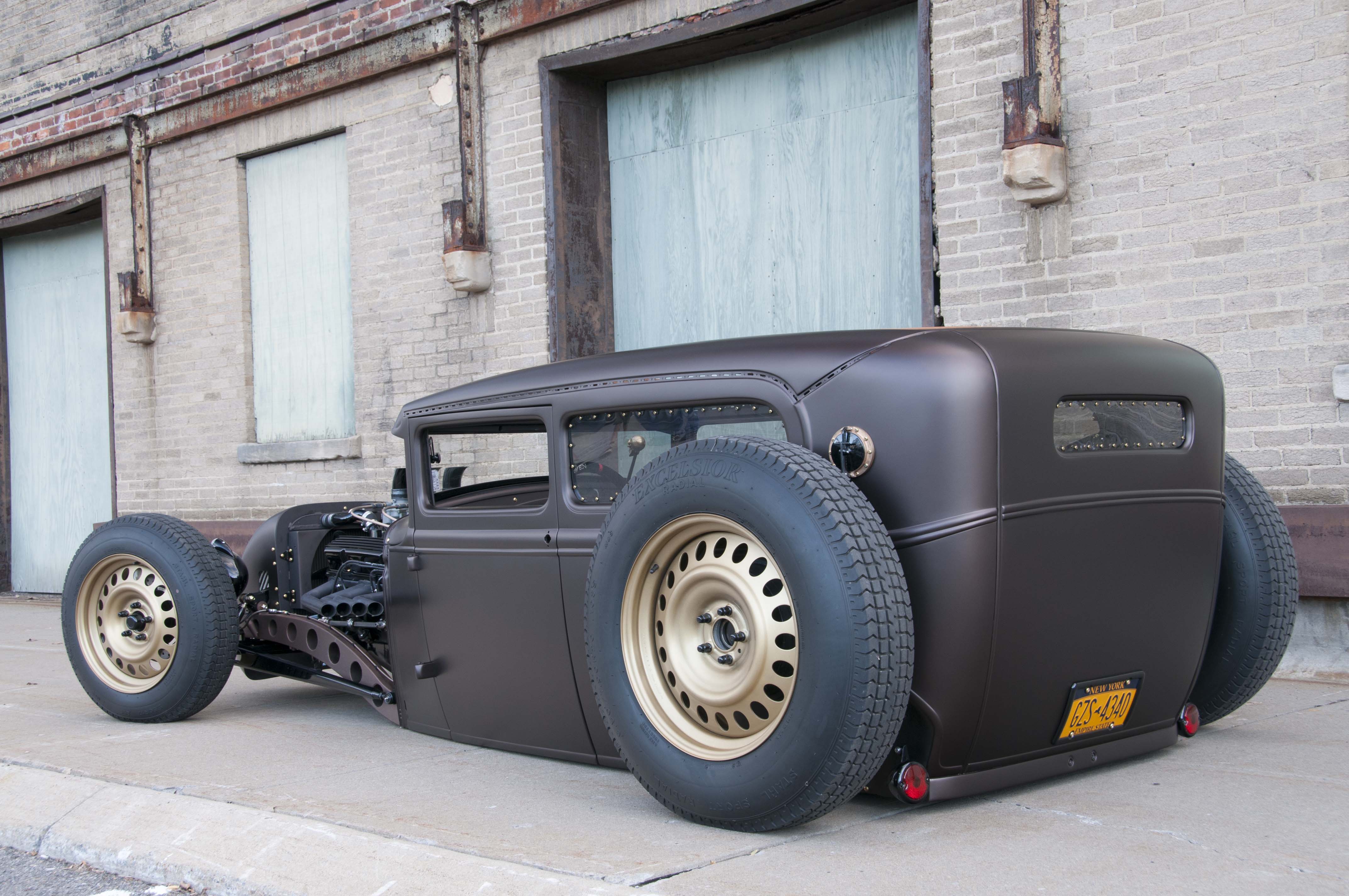 Hot Rod sedan