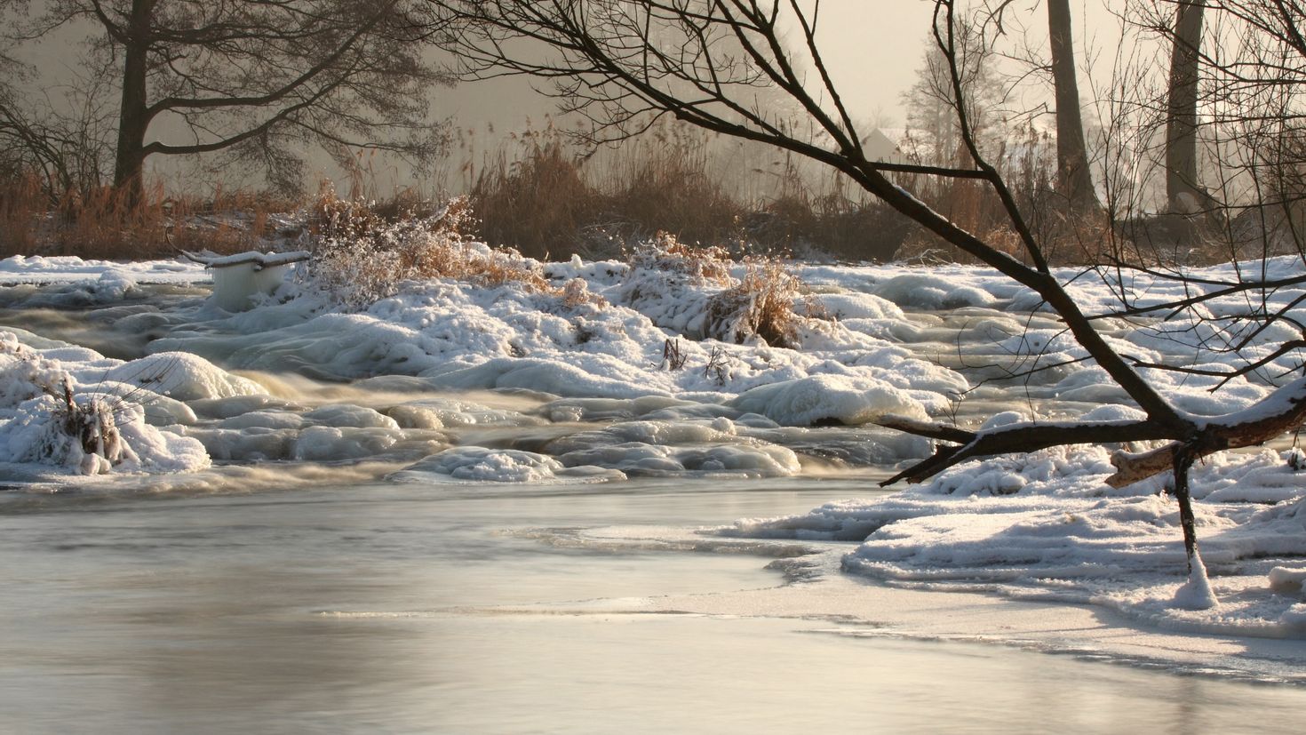 ранняя весна на море