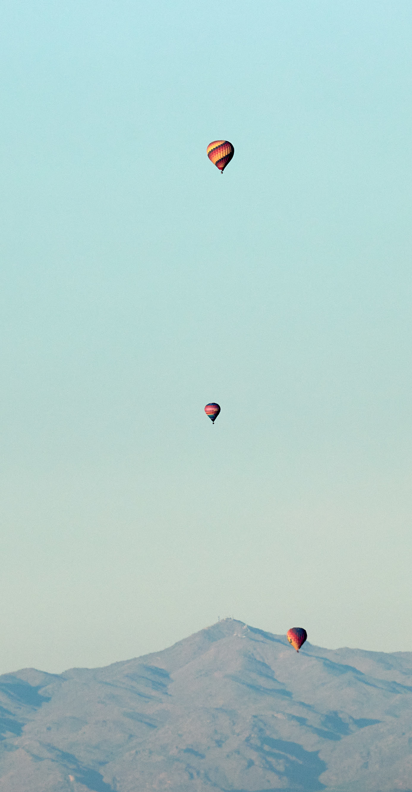 131476 скачать обои воздушные шары, природа, горы, скалы, полет - заставки и картинки бесплатно