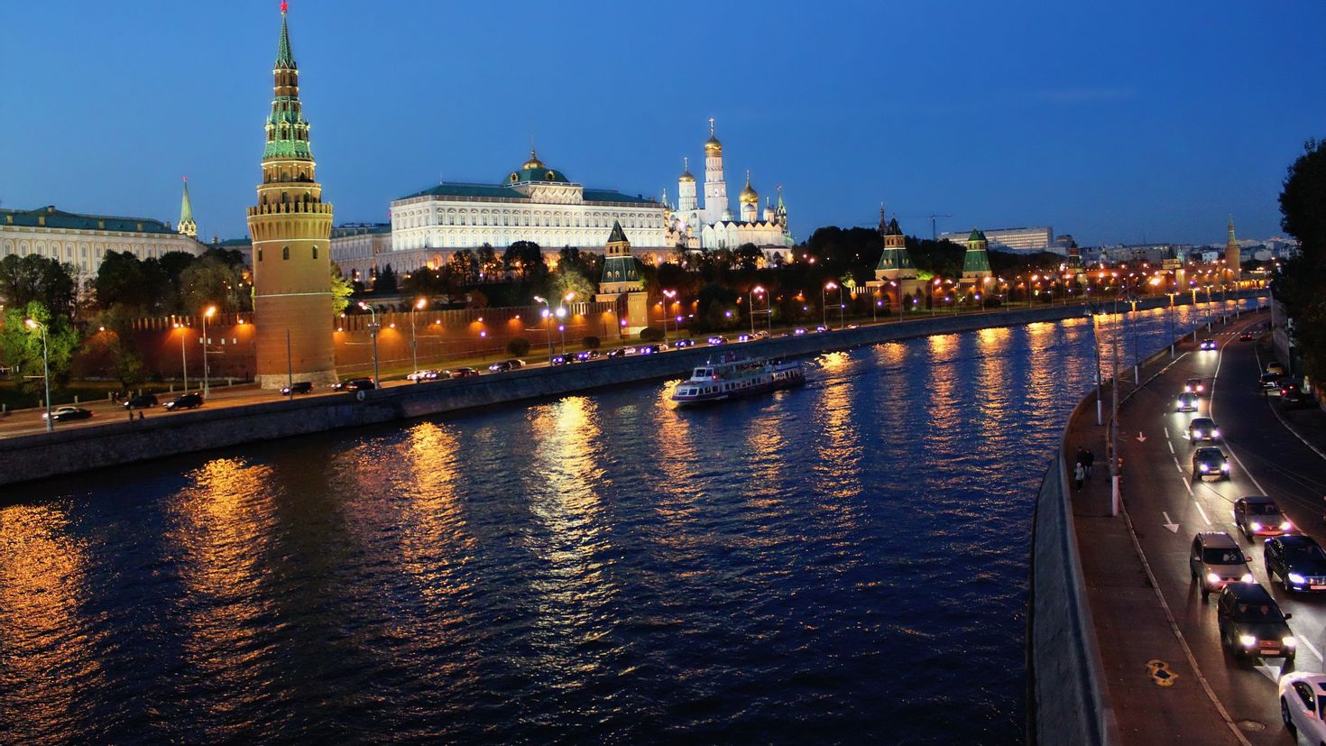 Москва на весь экран. Реки Москвы. Москва река Кремль. Кремлевская набережная Москва. Москва река на Руси.