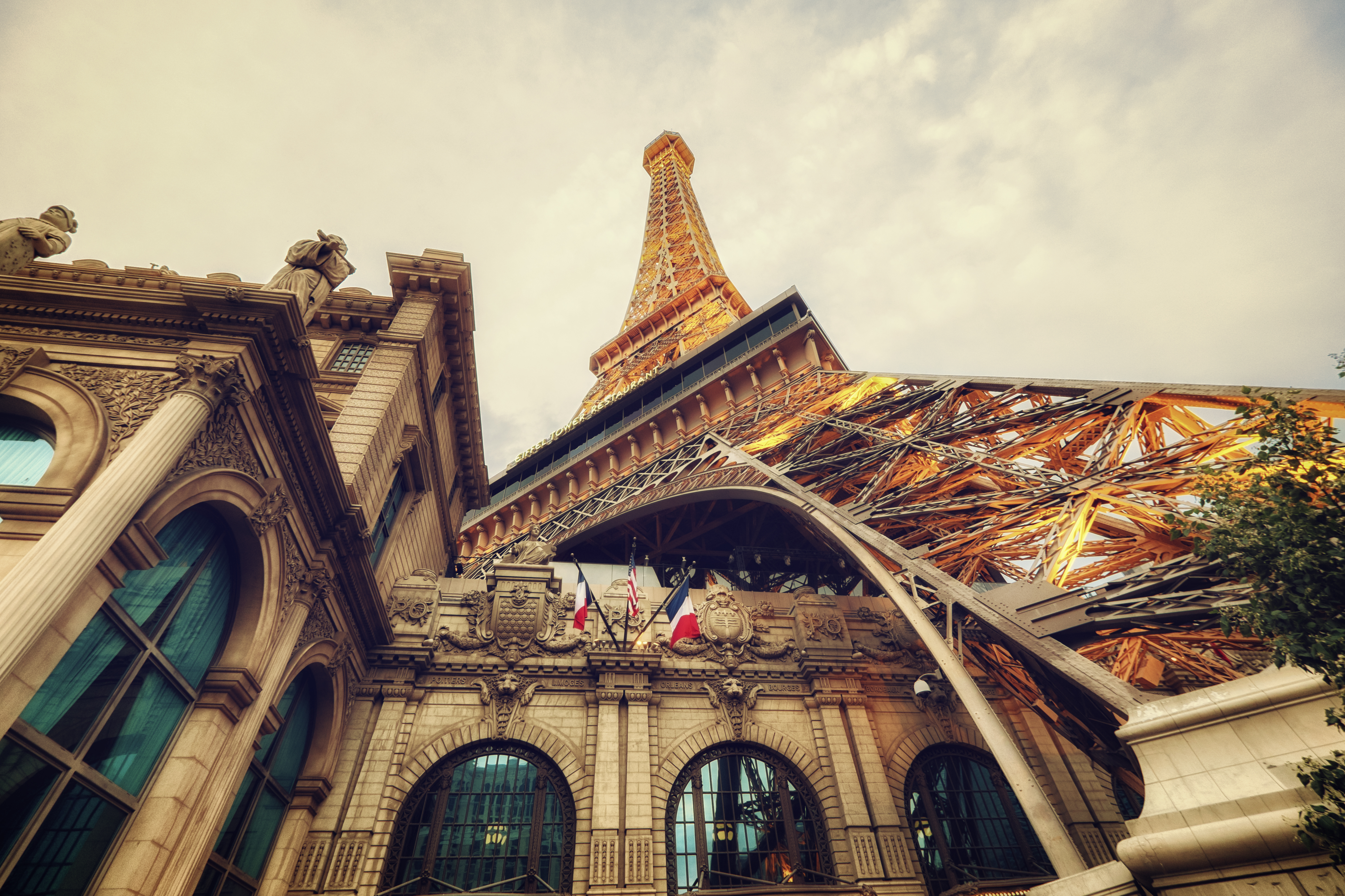 1529591 Salvapantallas y fondos de pantalla Torre Eiffel en tu teléfono. Descarga imágenes de  gratis