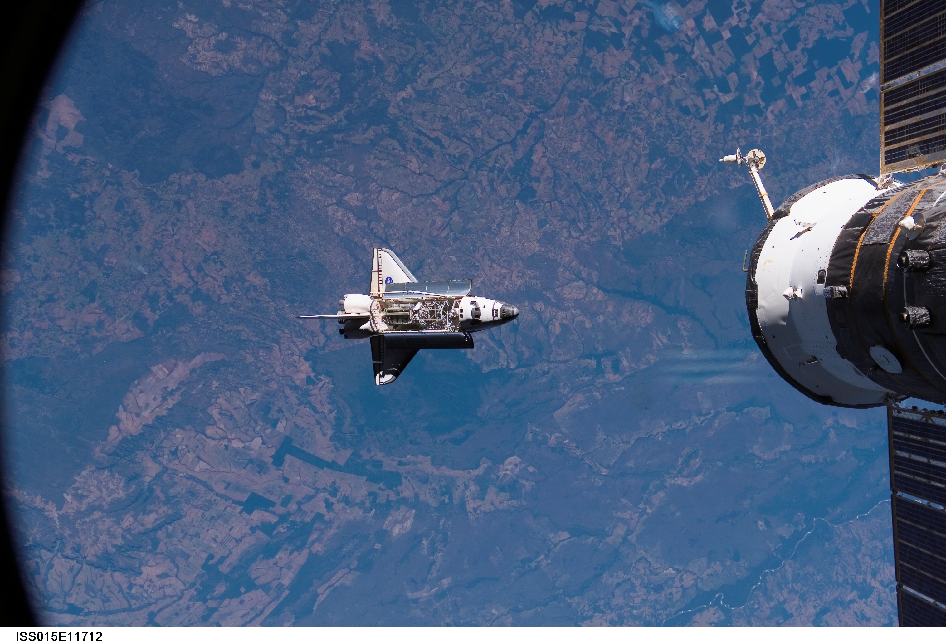 Фото космического корабля в космосе. Спейс шаттл. Спейс шаттл космический корабль. «Союз ТМА-М» (космический корабль). Космические аппарат Спейс шаттл.
