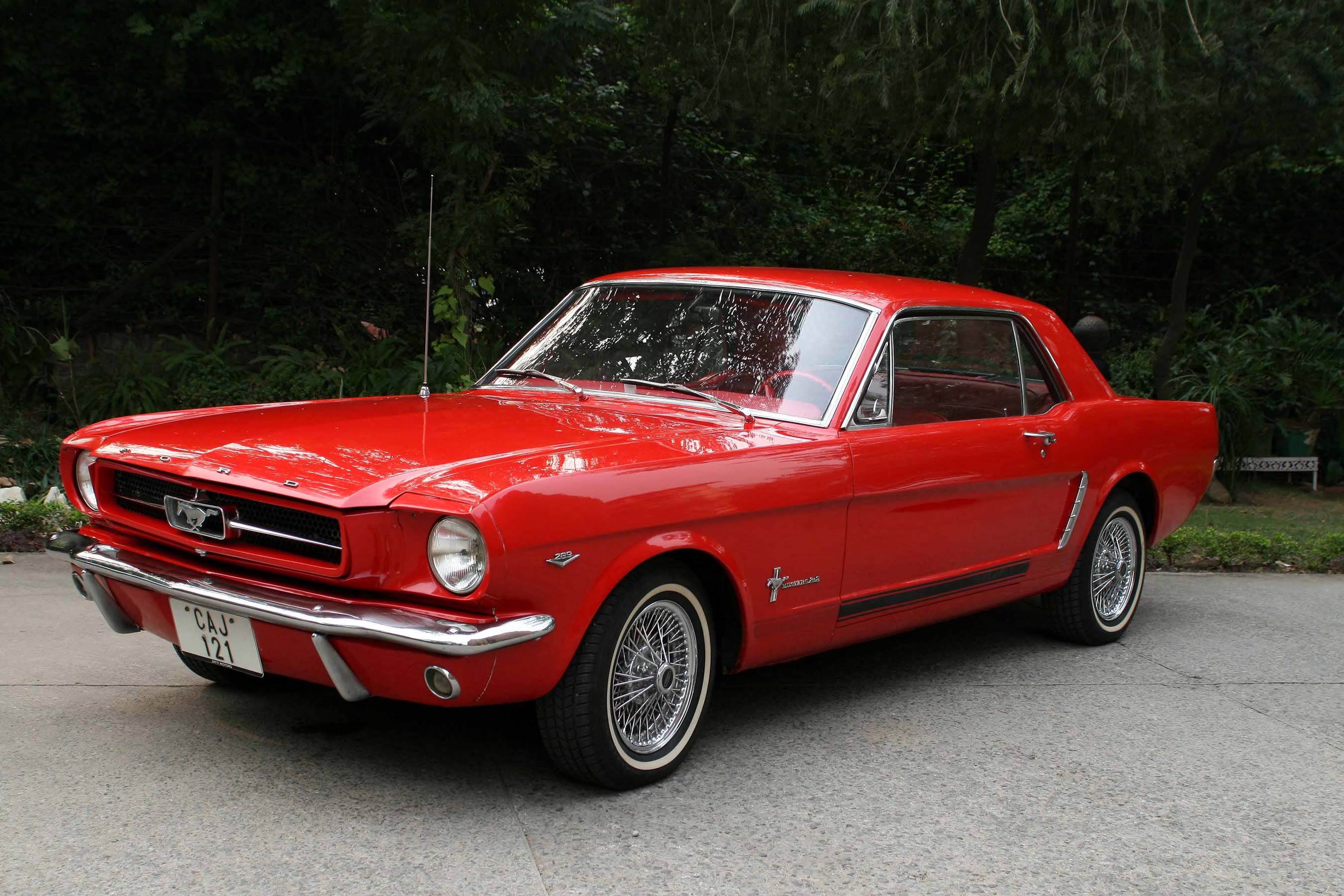 Форд Мустанг 1965 красный