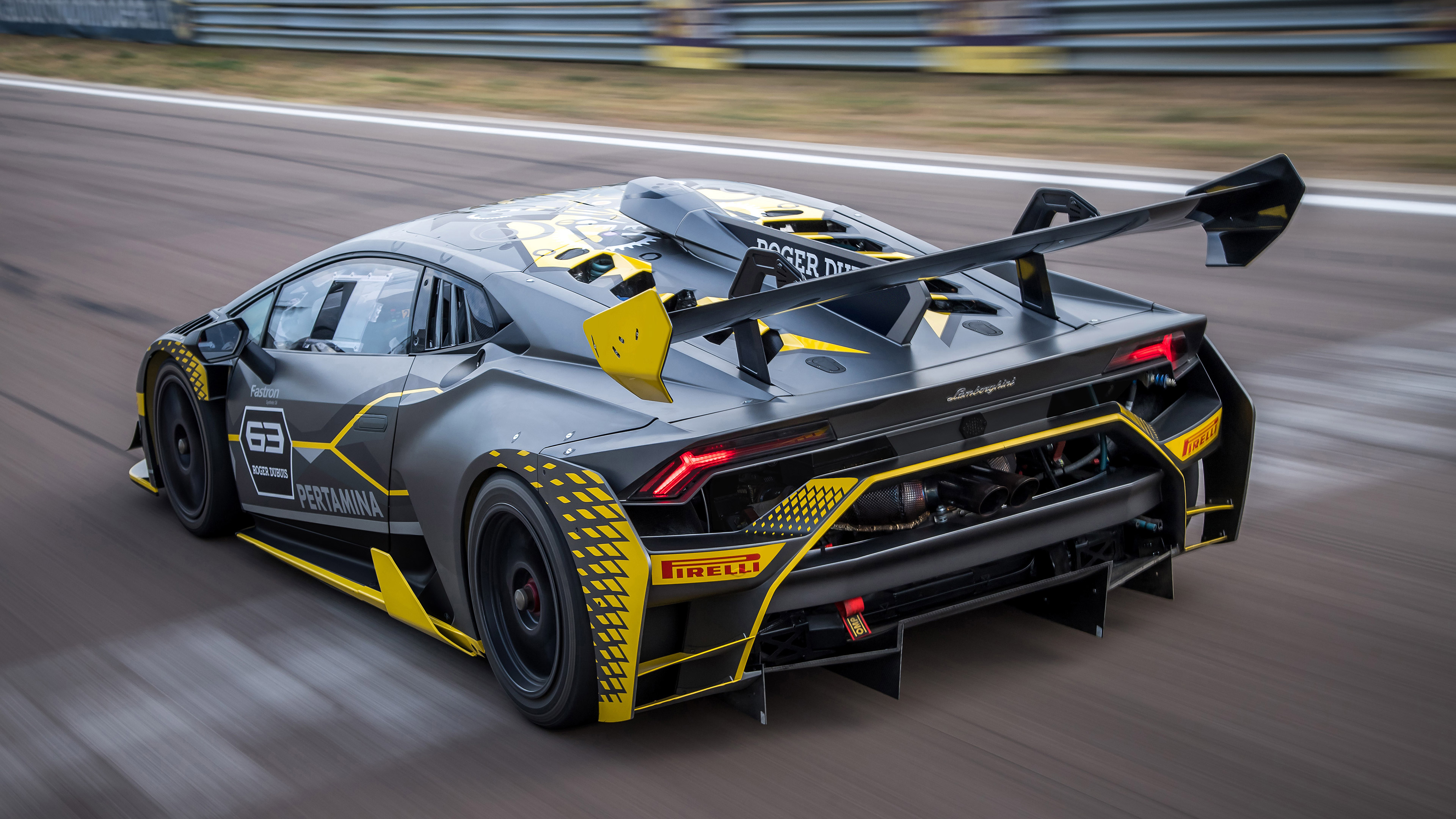 lamborghini huracan super trofeo evo