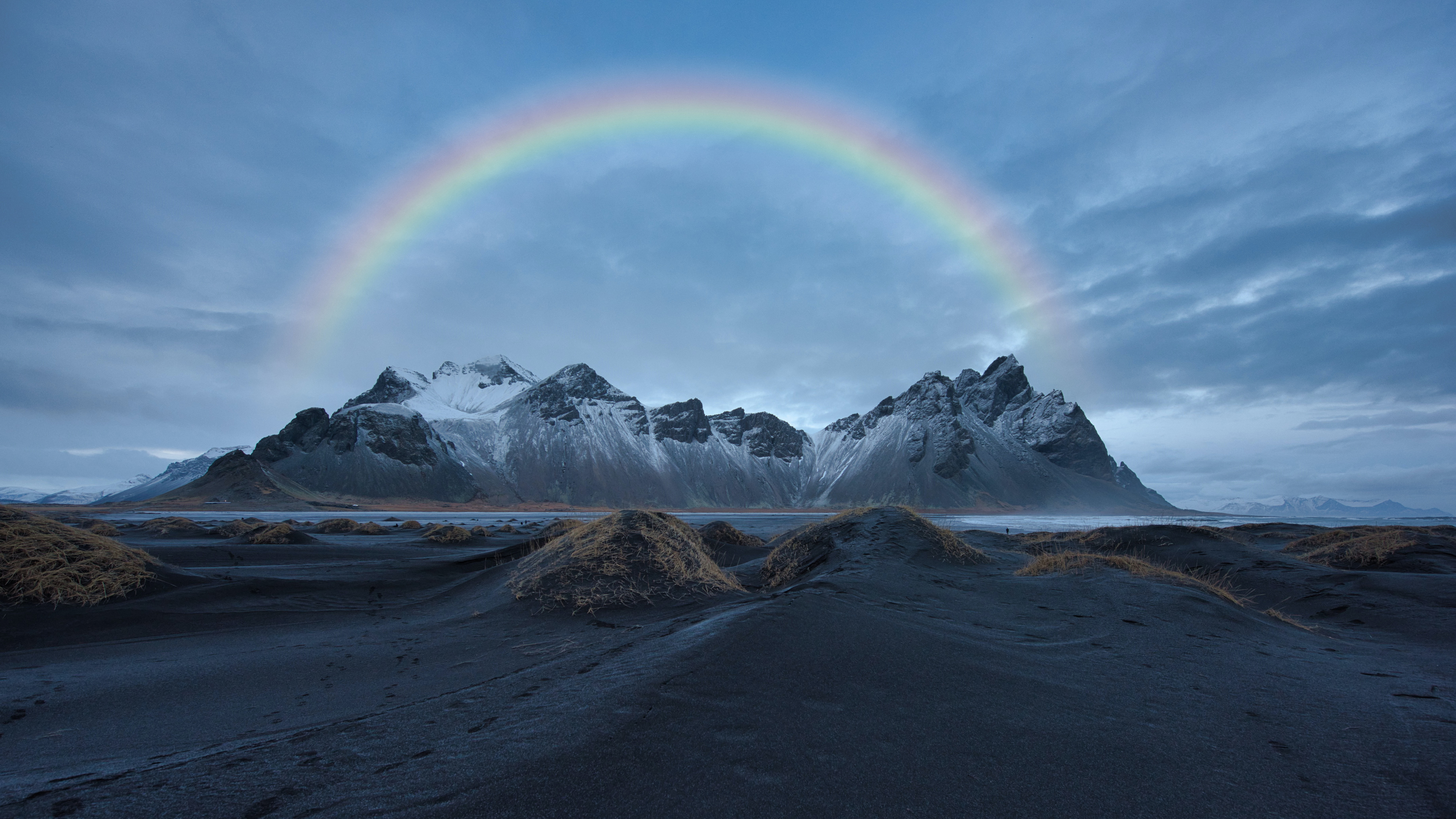 483461 скачать картинку исландия, пляж, горы, земля/природа, вестрахорн, радуга, гора вестрахорн - обои и заставки бесплатно