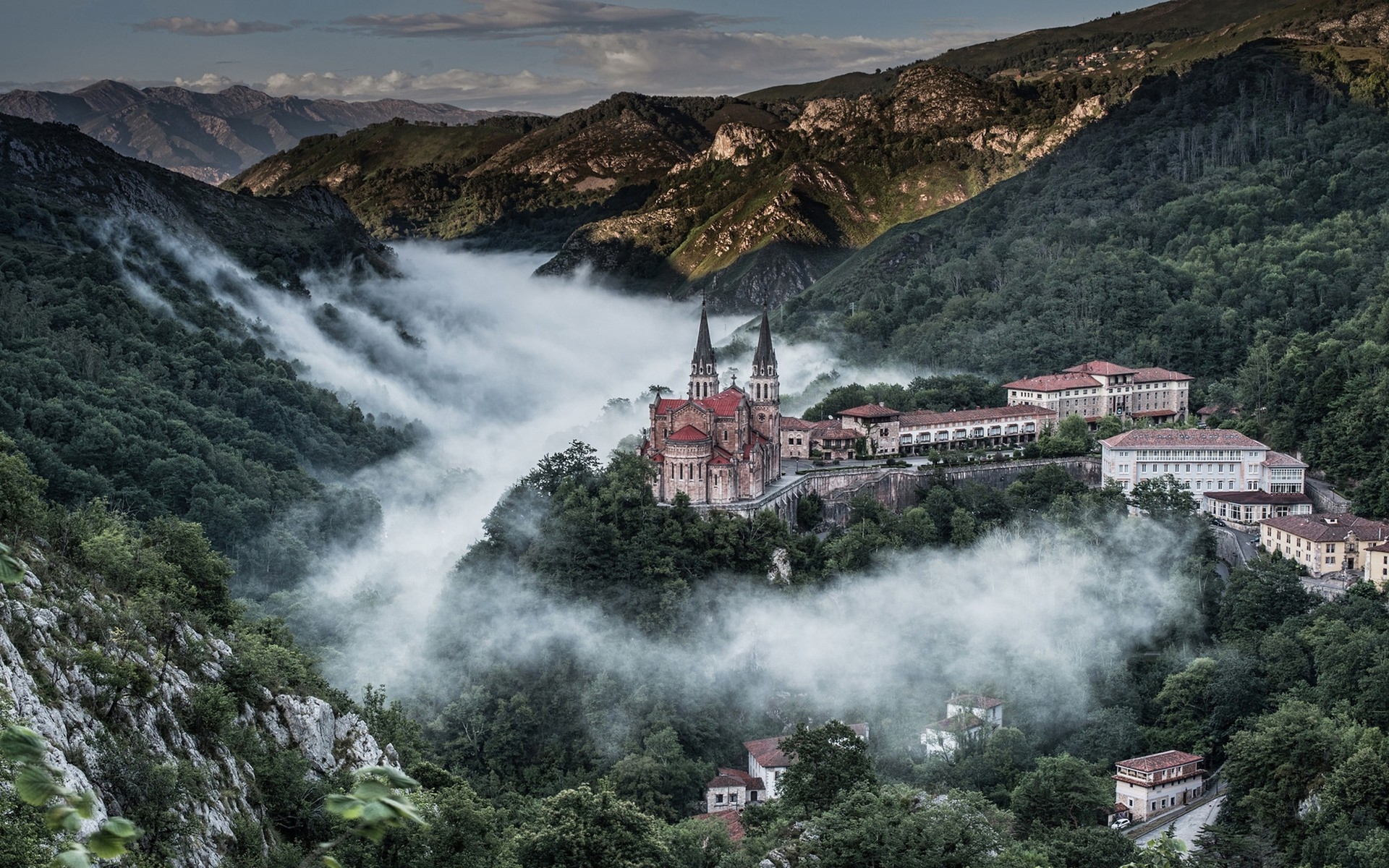 Монастырь Ковадонга Испания