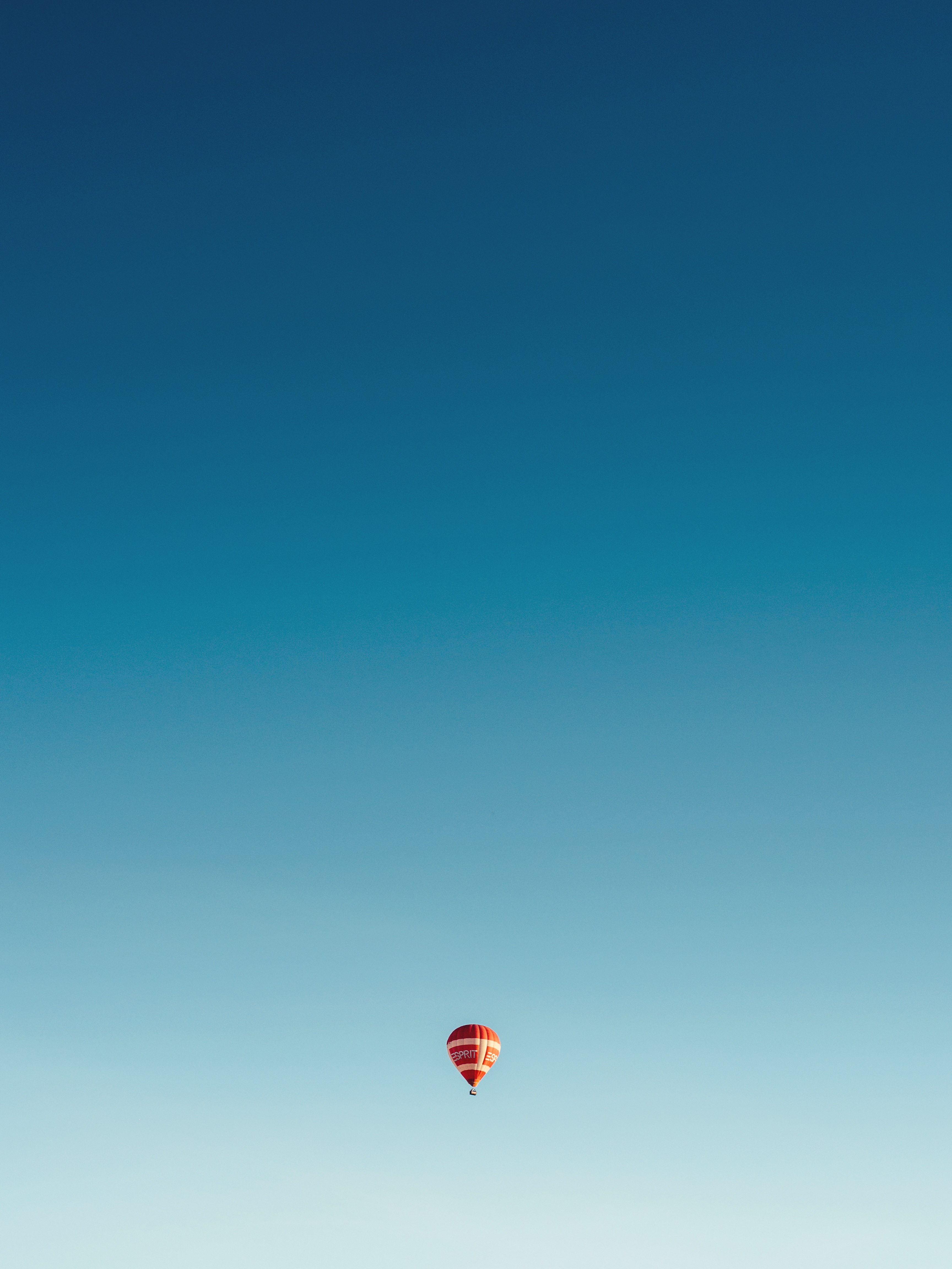 Handy-Wallpaper Sky, Flug, Luftballon, Ballon, Minimalismus kostenlos herunterladen.