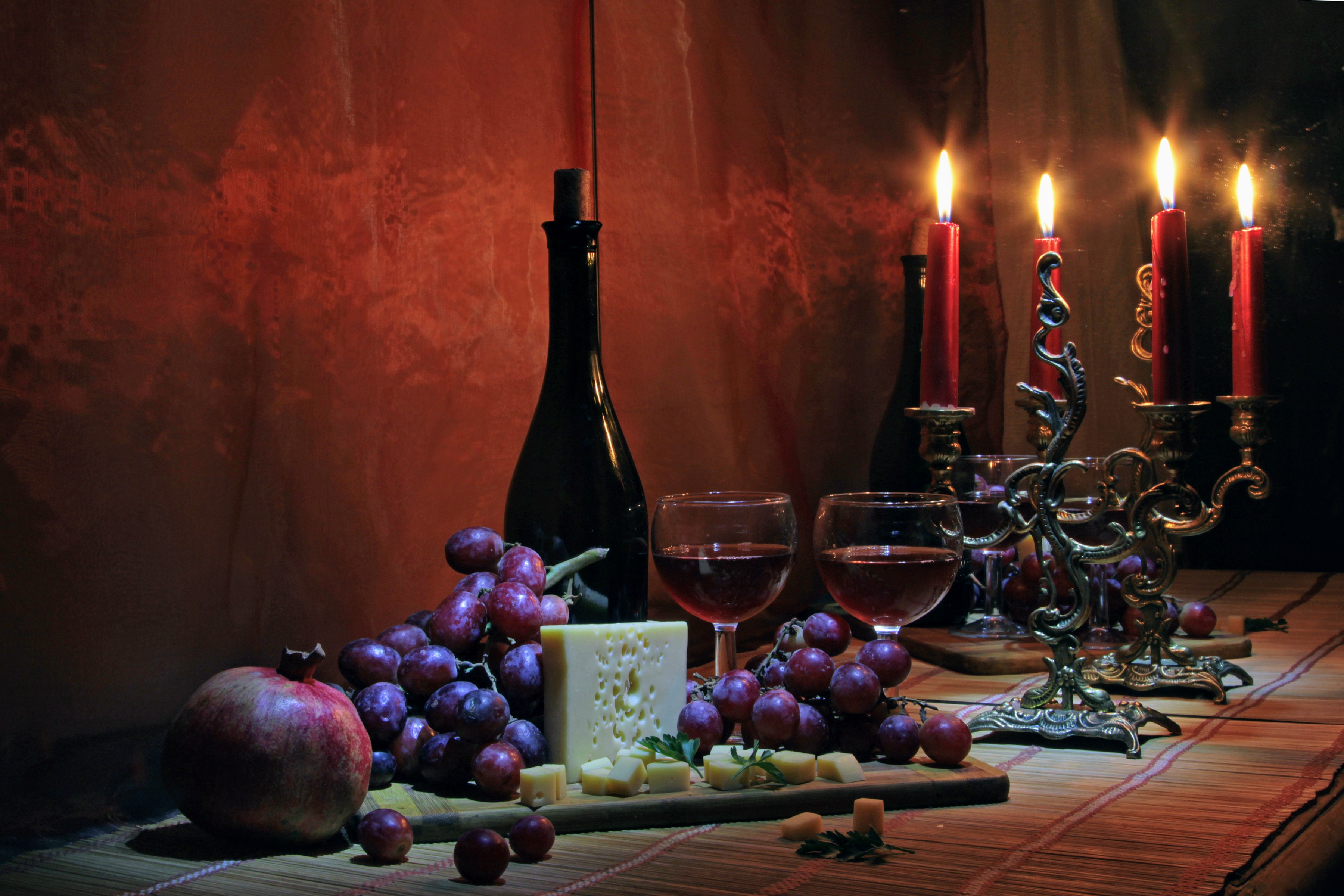 Вино свечи фрукты