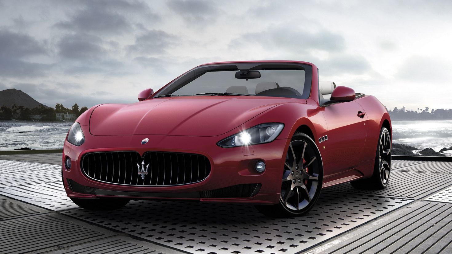 Maserati GRANTURISMO красный