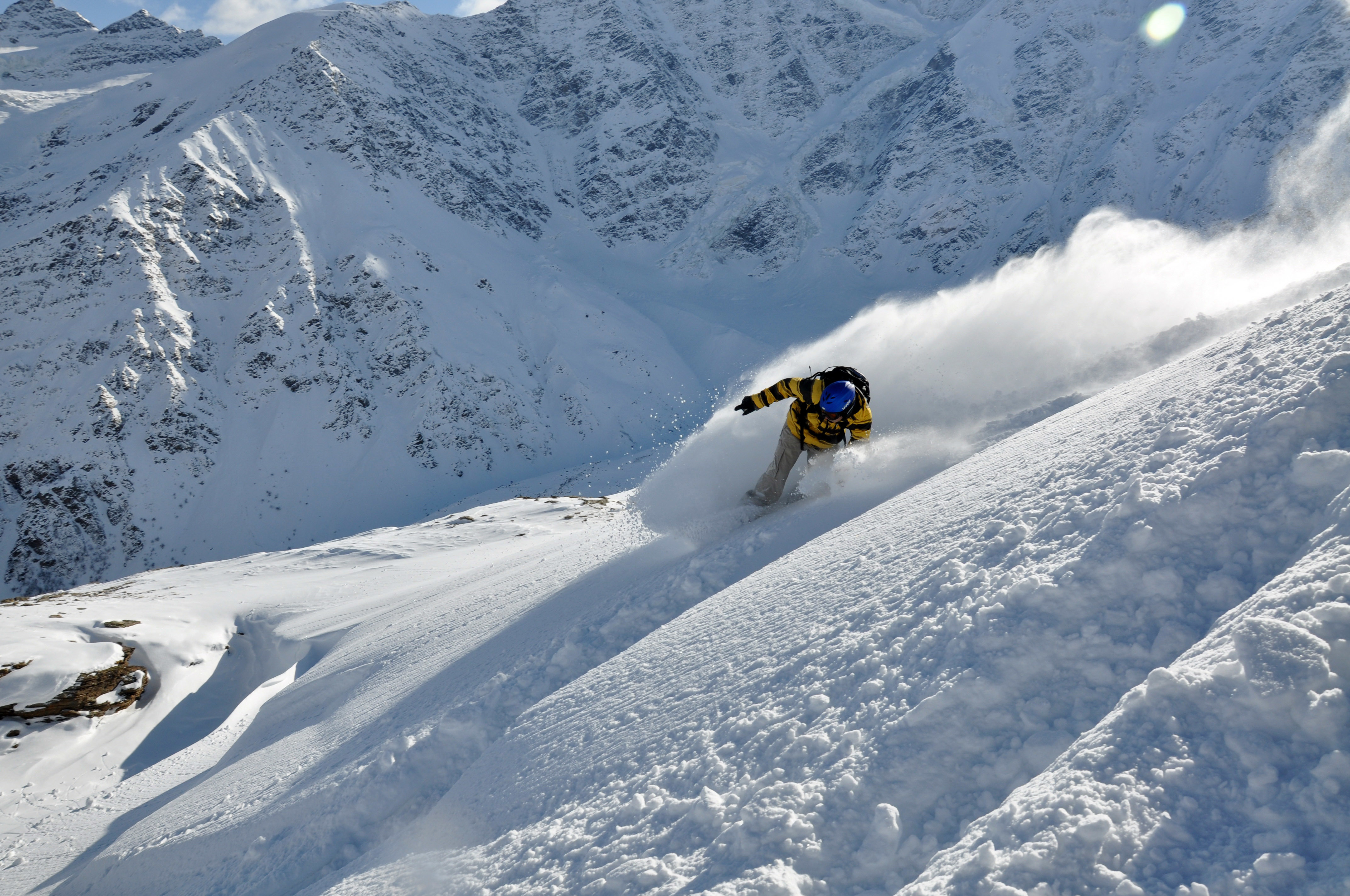 Handy-Wallpaper Sport, Mountains, Snowboarder, Schnee kostenlos herunterladen.