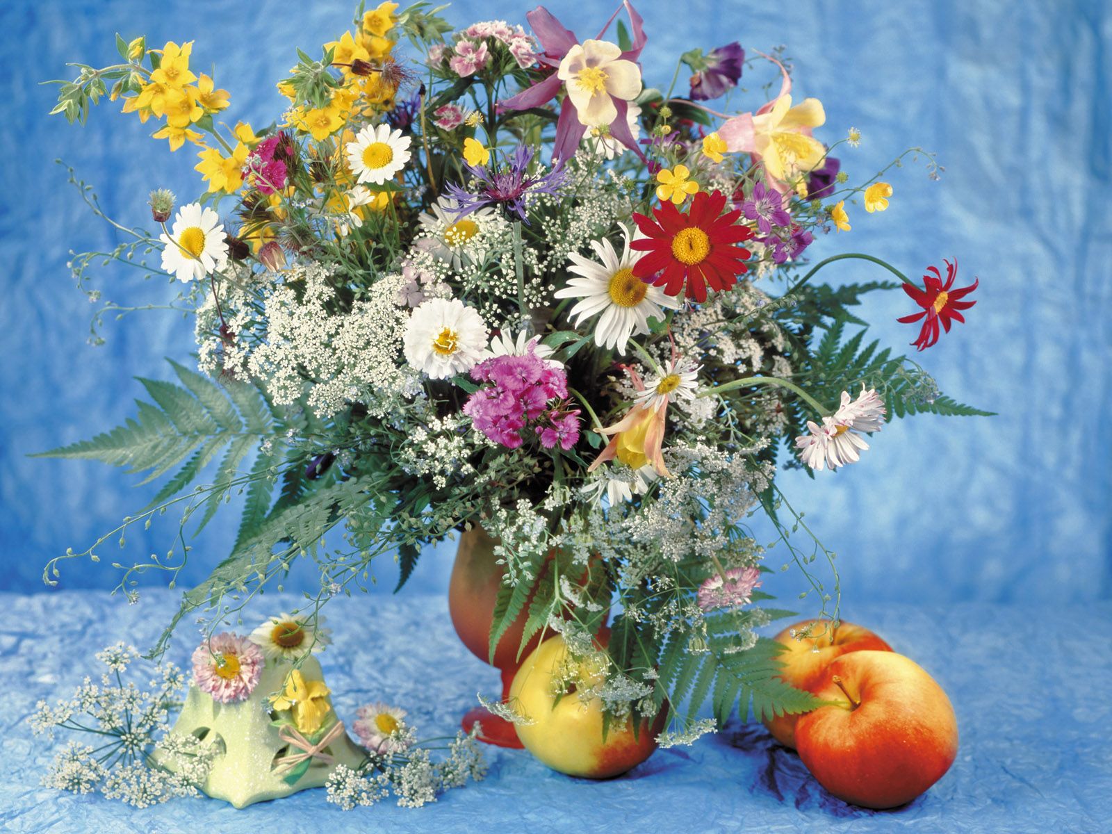 flowers, apples, bouquet, table, vase, daisies