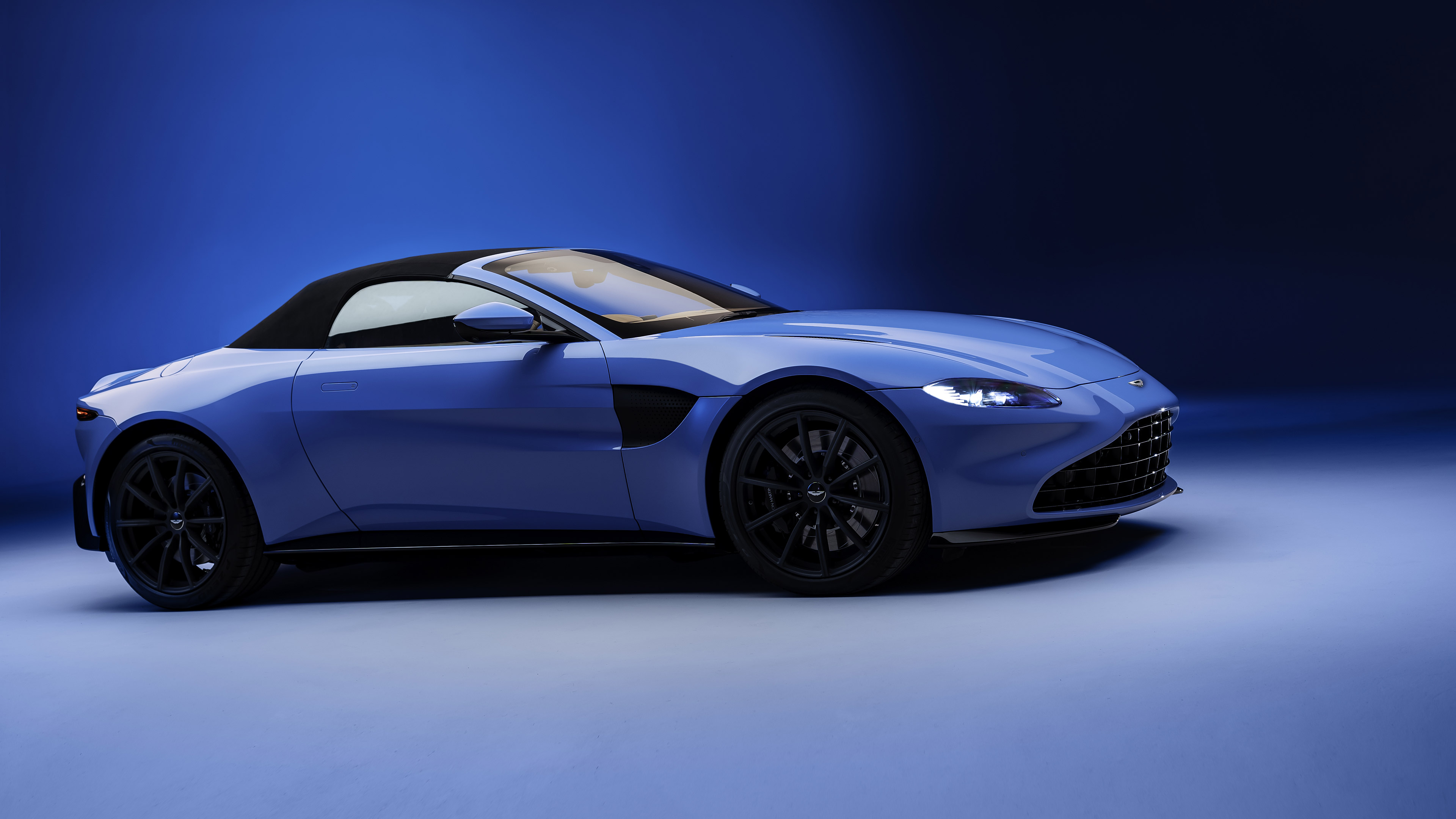 Aston Martin v10