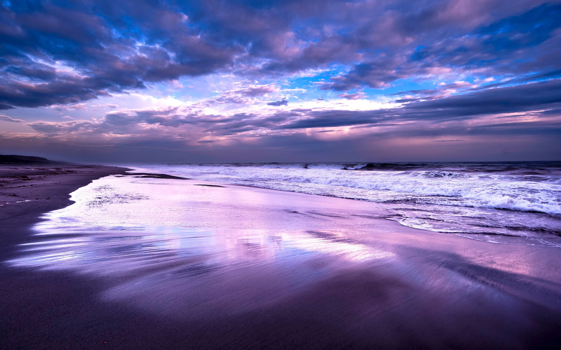 Море в фиолетовых тонах