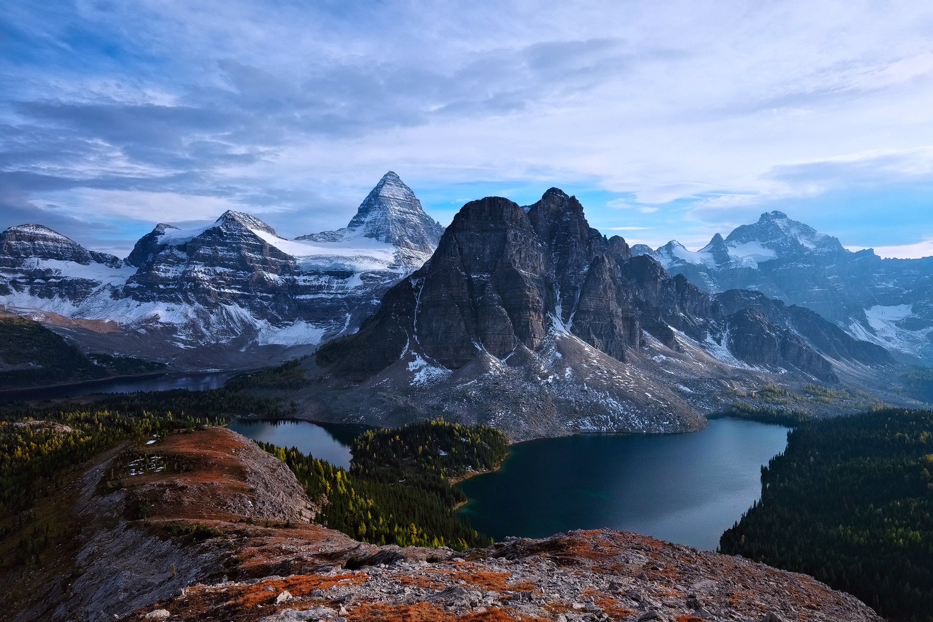 357762壁紙のダウンロード地球, アシニボイン山, ブリティッシュコロンビア, カナダ, 湖, 風景, 自然, 山岳-スクリーンセーバーと写真を無料で