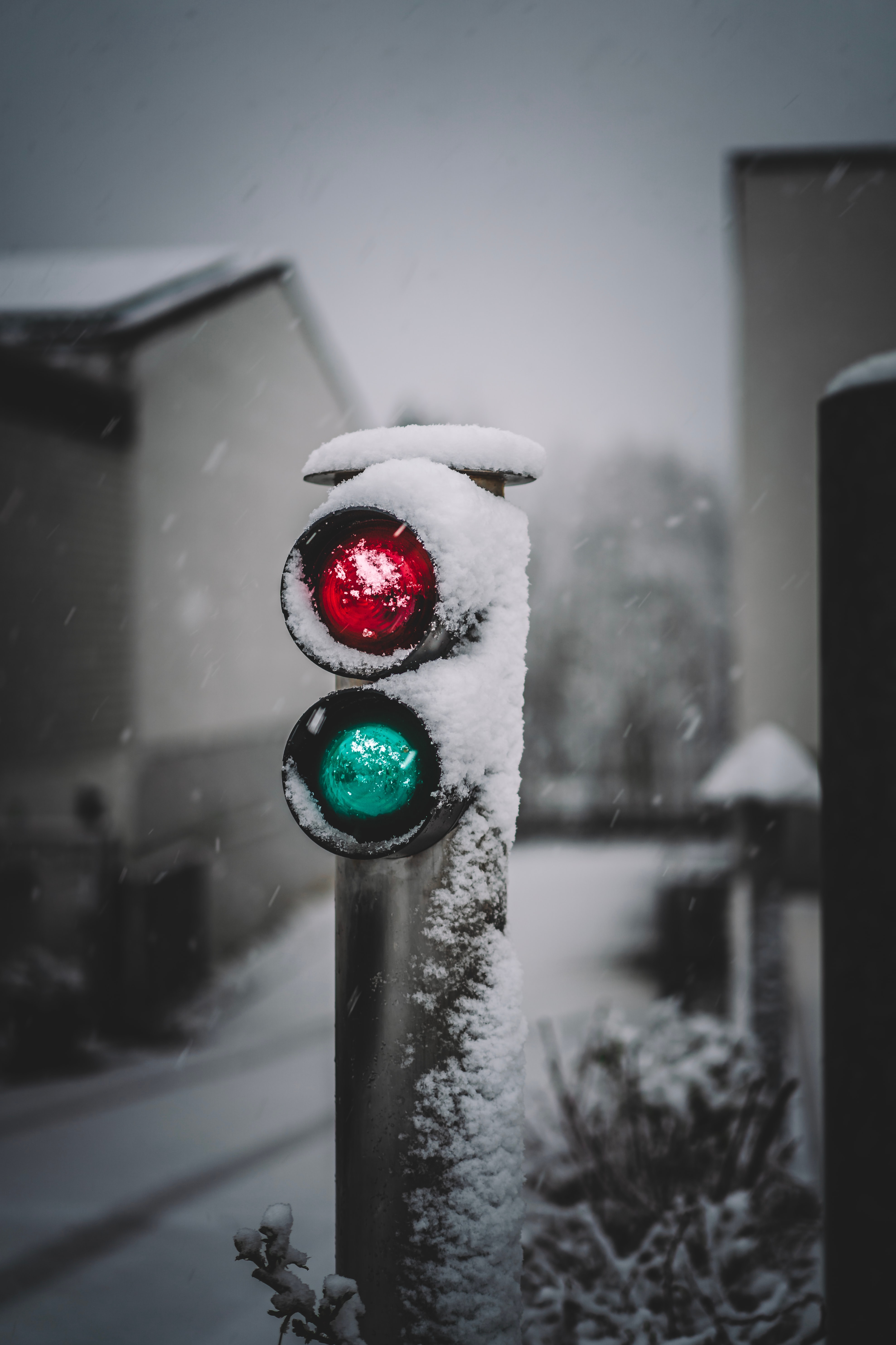traffic light, snow, red, miscellanea, miscellaneous, glow, sign