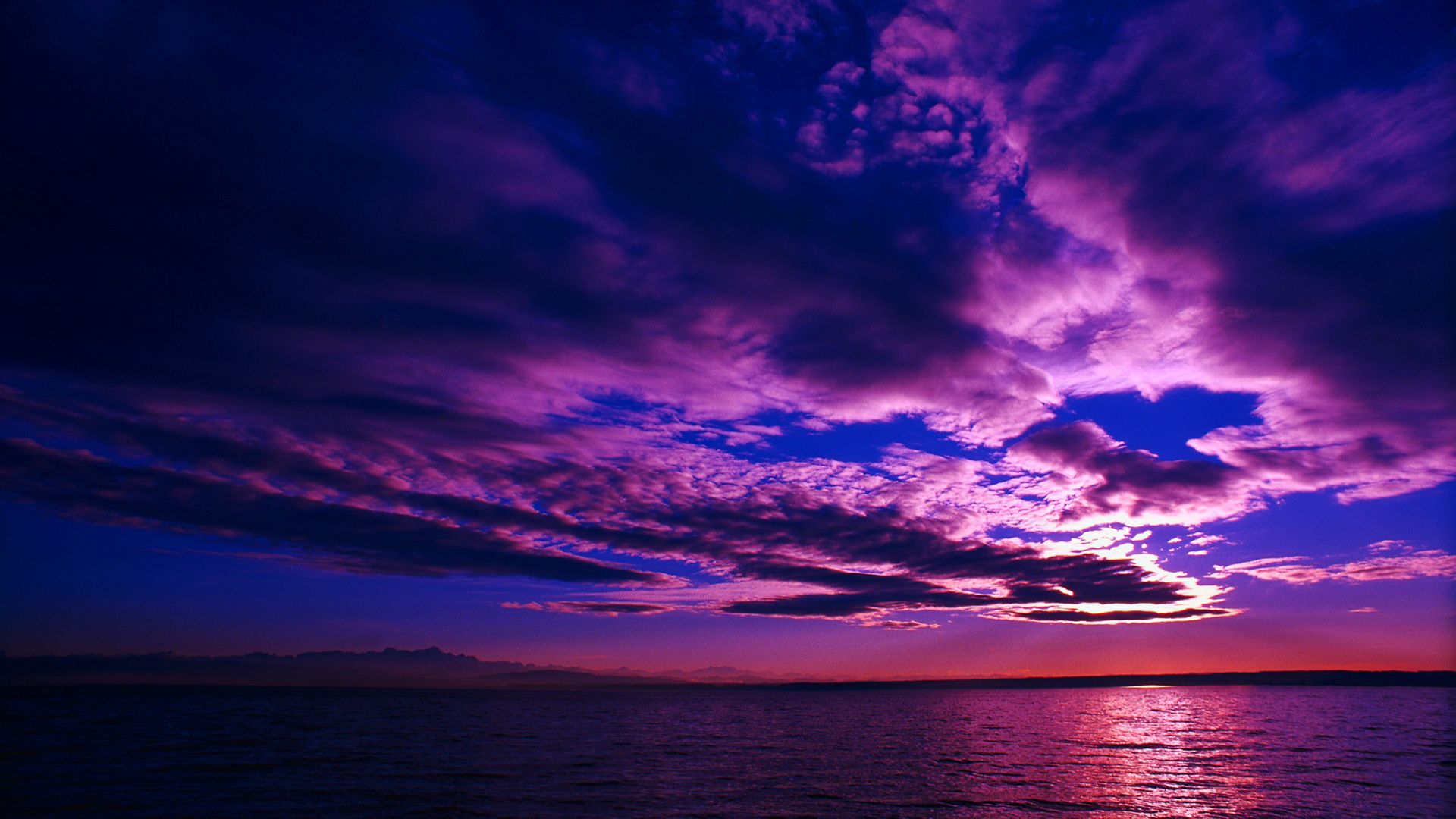 Красивое фиолетовое небо