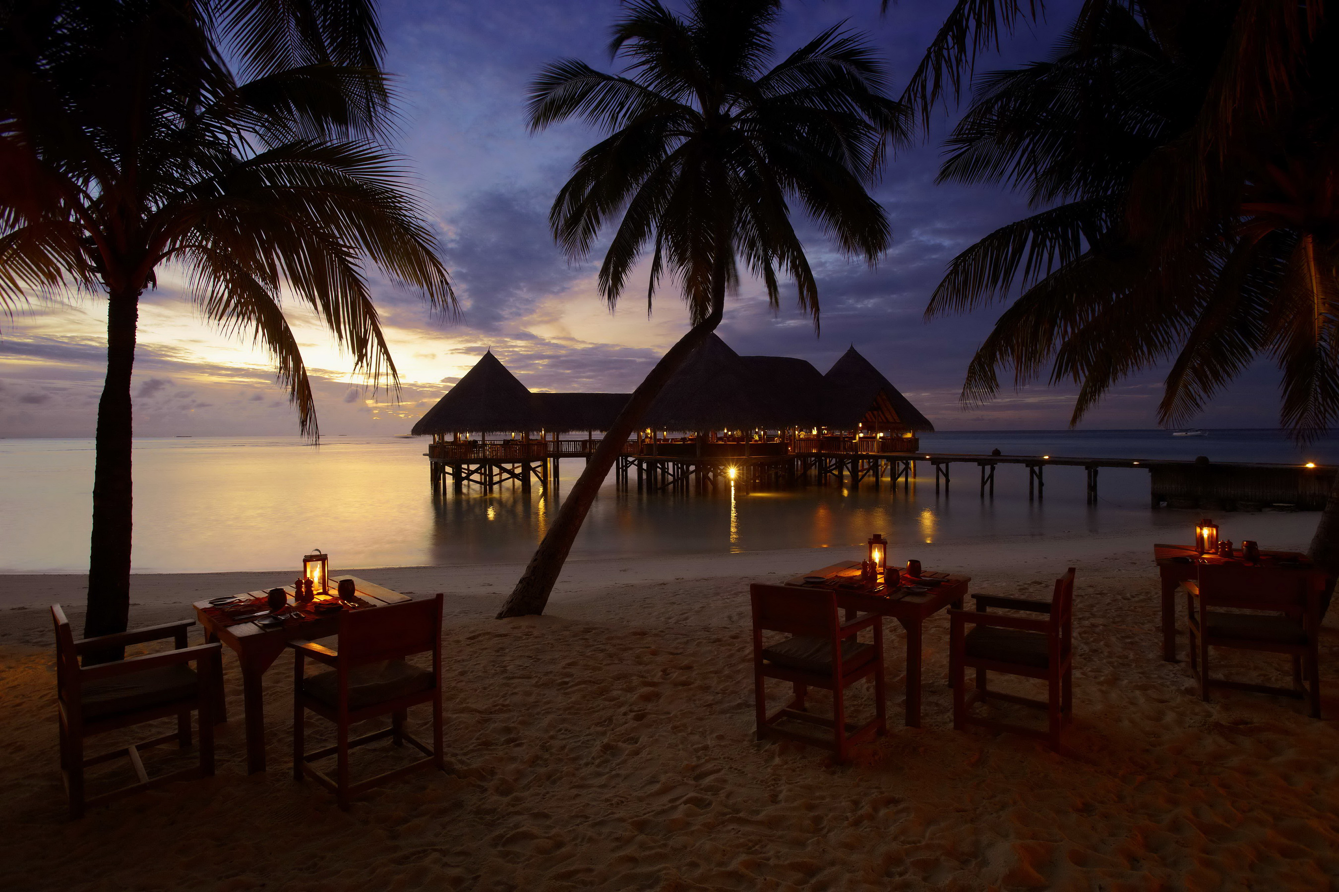 evening, maldives, beach, bungalow, photography, holiday, chair, horizon, palm tree, table QHD