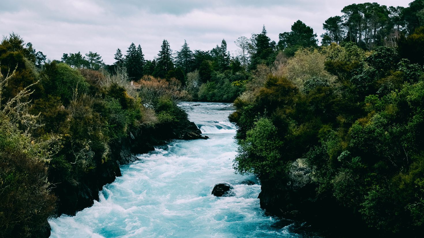 Реку реку звучание. Звуки природы река. Шум реки. В течении реки. Шум природы.