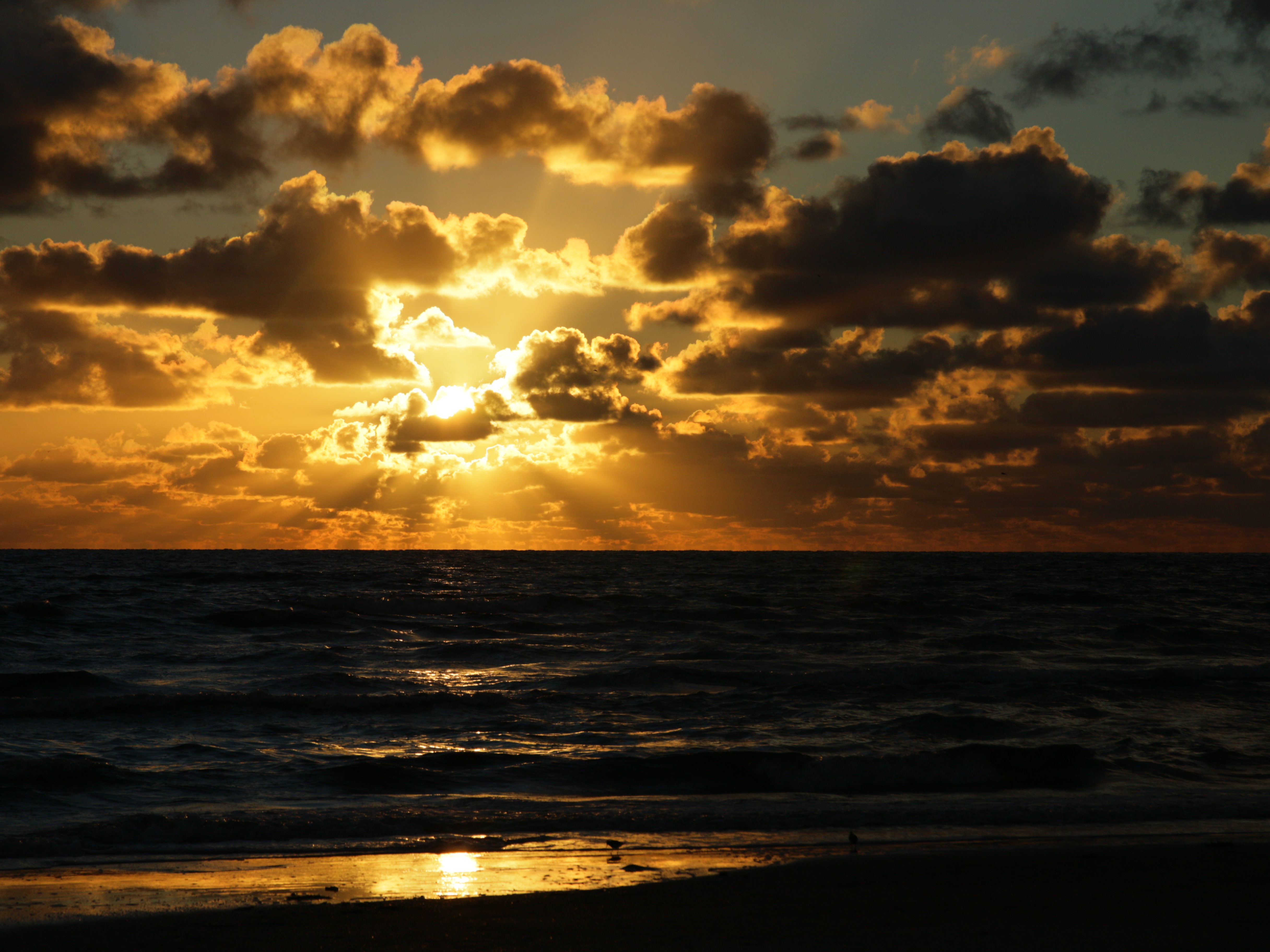 150832 Bild herunterladen clouds, natur, sunset, sea, strand - Hintergrundbilder und Bildschirmschoner kostenlos