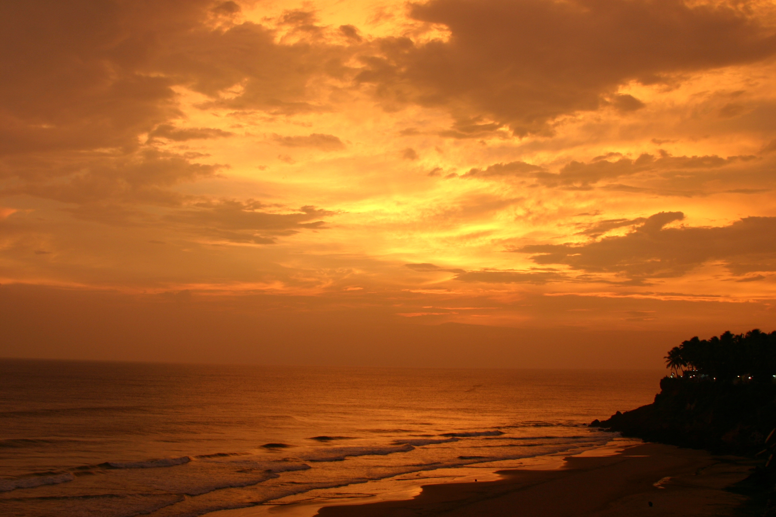Download mobile wallpaper Ocean, Nature, Sunset, Sun, Light, Shine, Water, Beach for free.